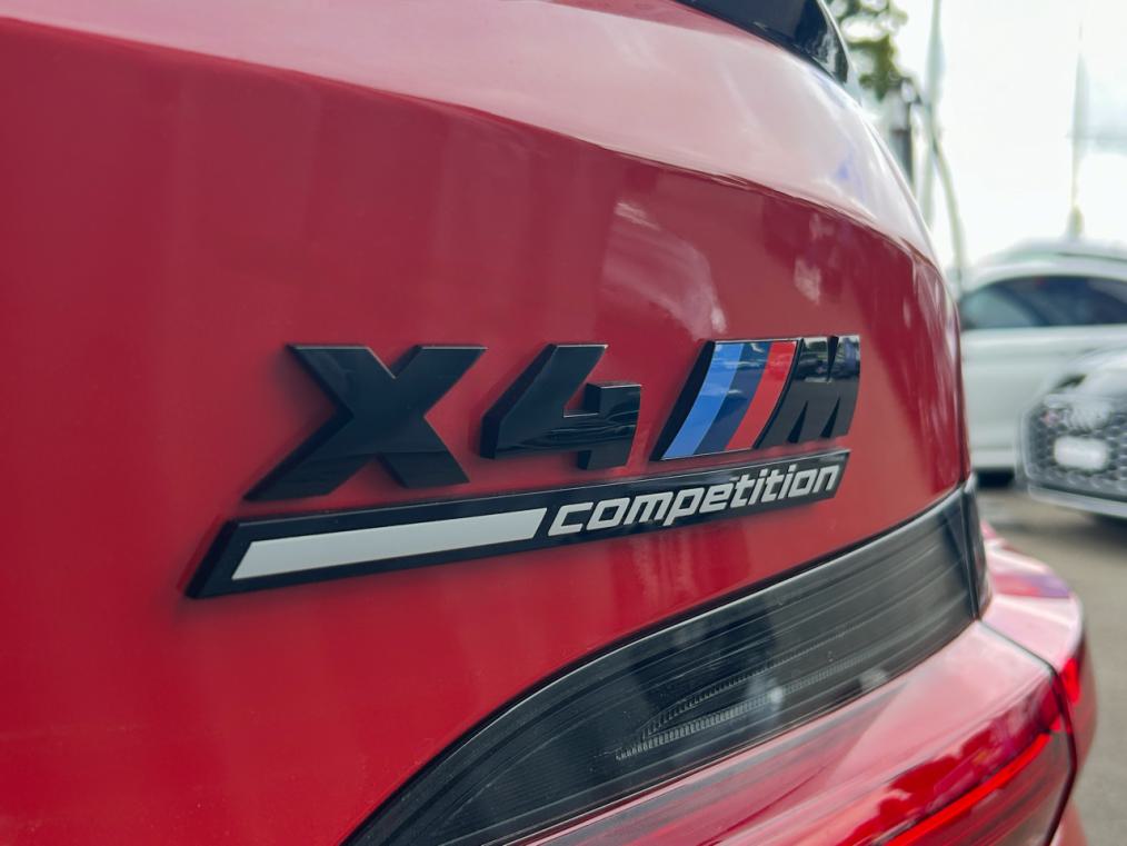 BMW X4M M Competition Steptronic-showroom-element-3
