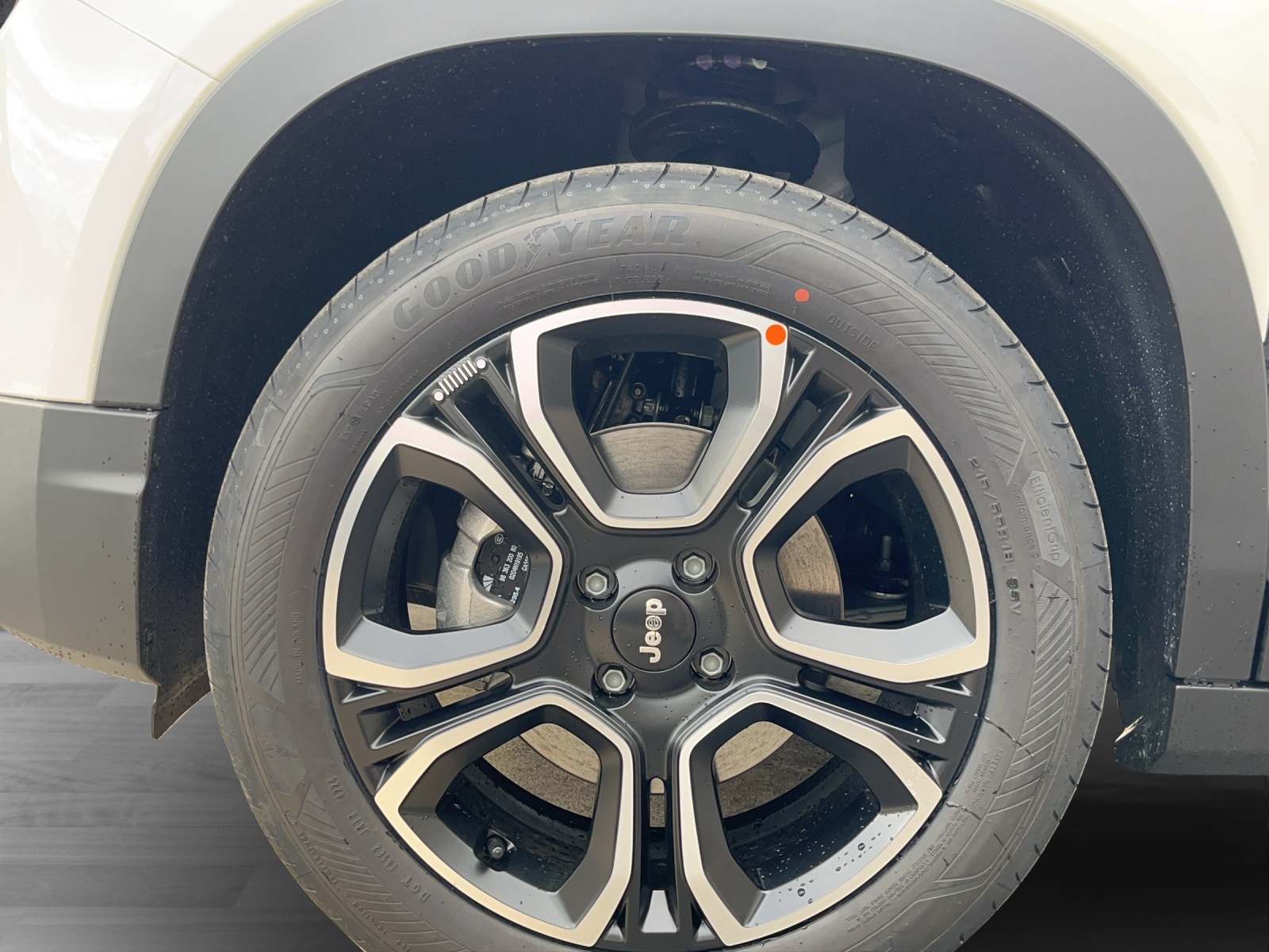 JEEP Avenger 1.2 MHEV Swiss Altitude-image-15