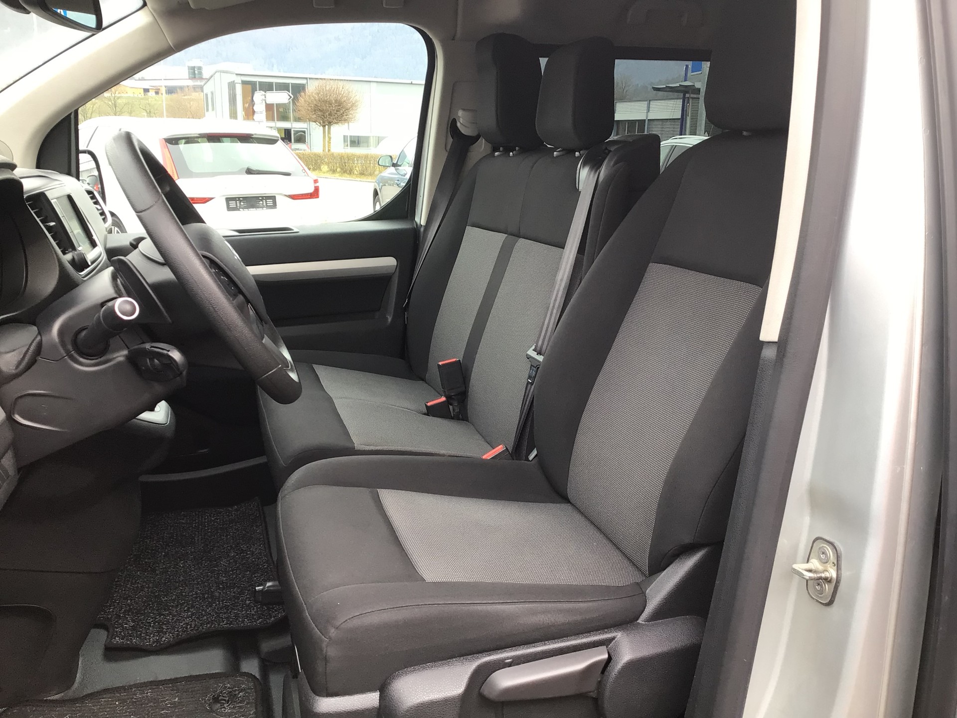 CITROEN Spacetourer 2.0 BlueHDi Feel M EAT-image-7