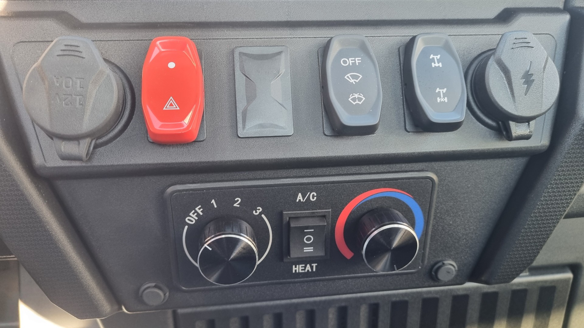 AODES Workcross 1000- HVAC 4x4-image-9