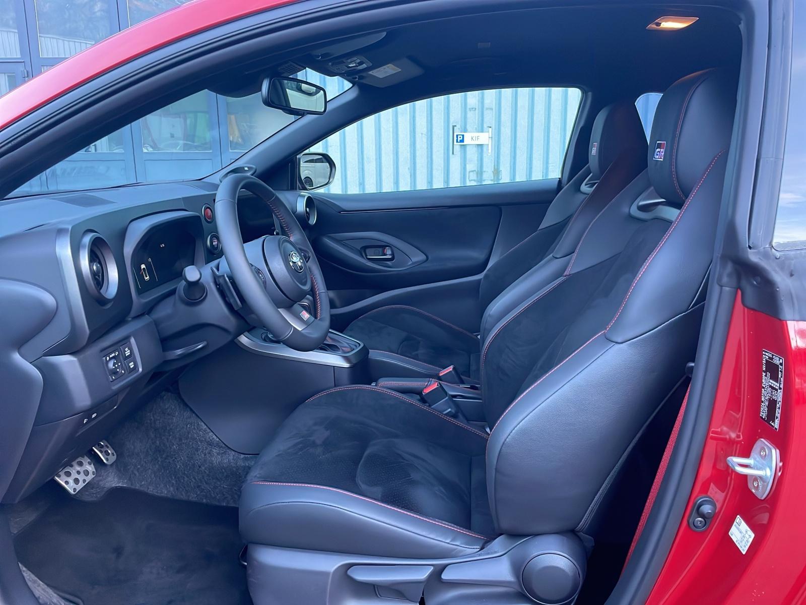 TOYOTA GR Yaris 1.6 Turbo Sport 4x4-image-9