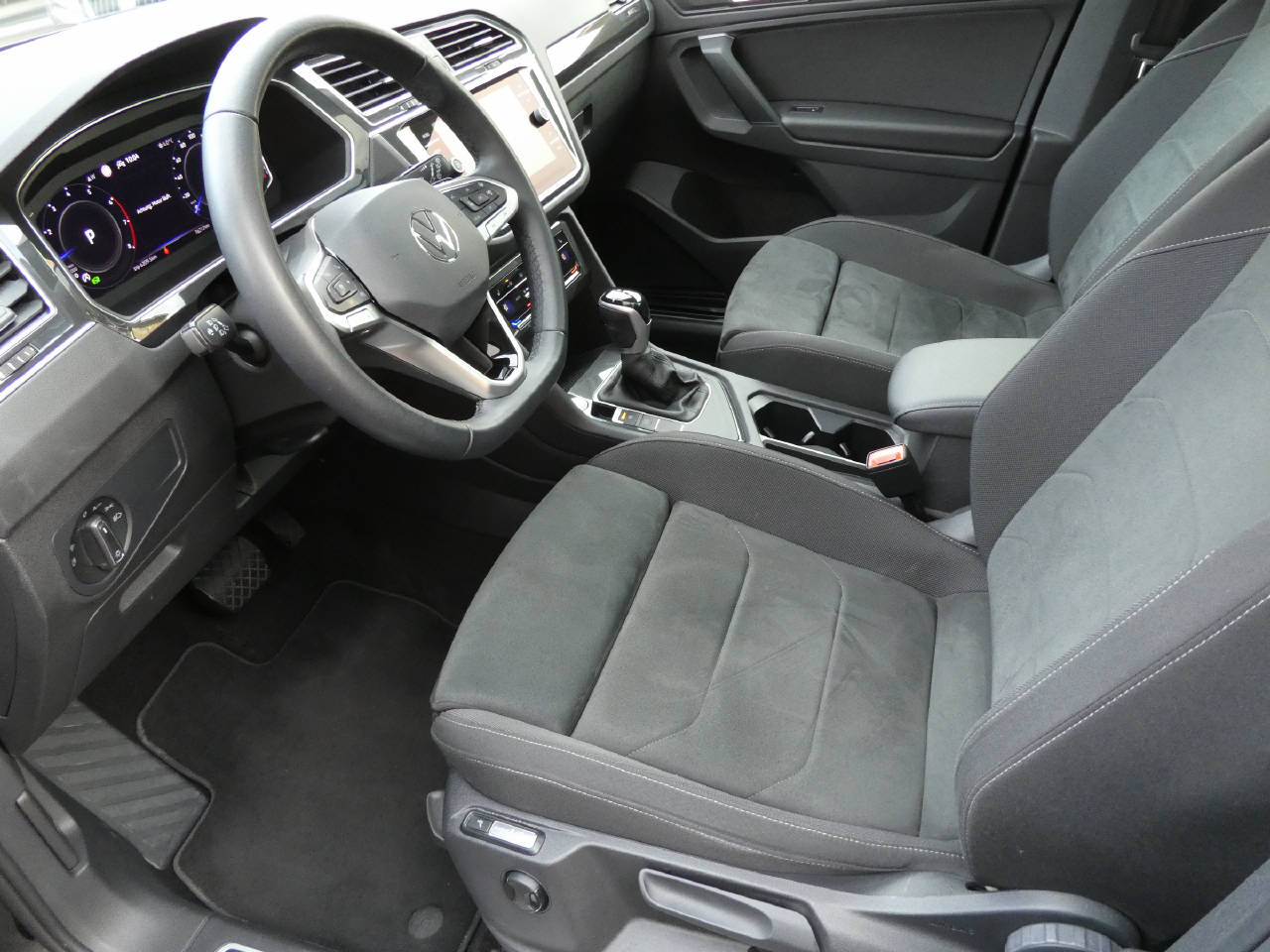 VW Tiguan 1.5 TSI Life DSG 2WD-image-9