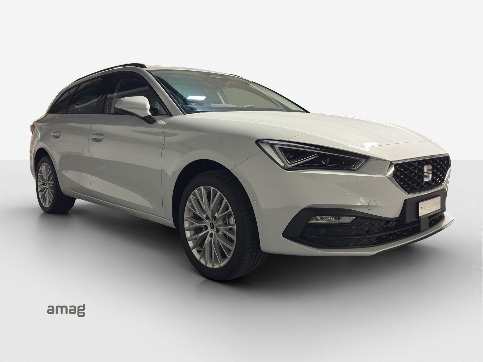 SEAT Leon ST 1.5 eHybrid pHEV DSG Business Edition-image-5