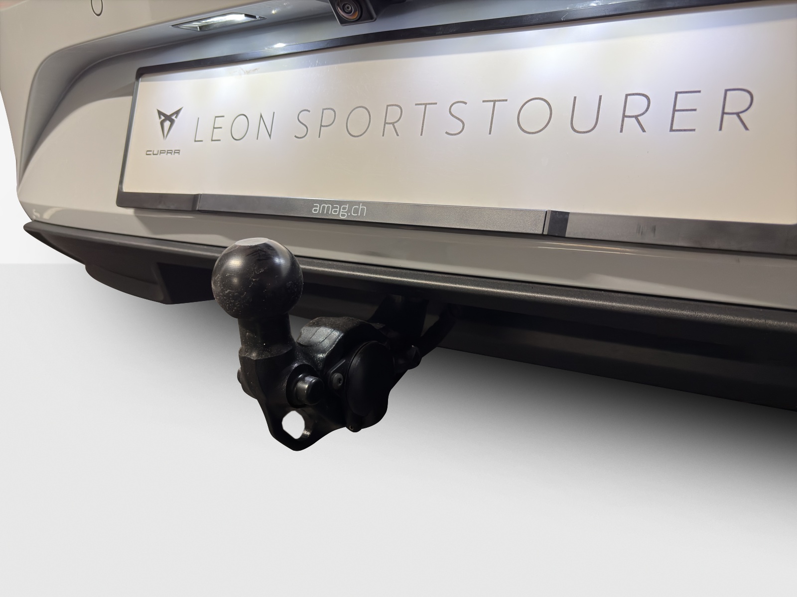 SEAT Leon ST 1.5 eHybrid pHEV DSG Business Edition-image-13