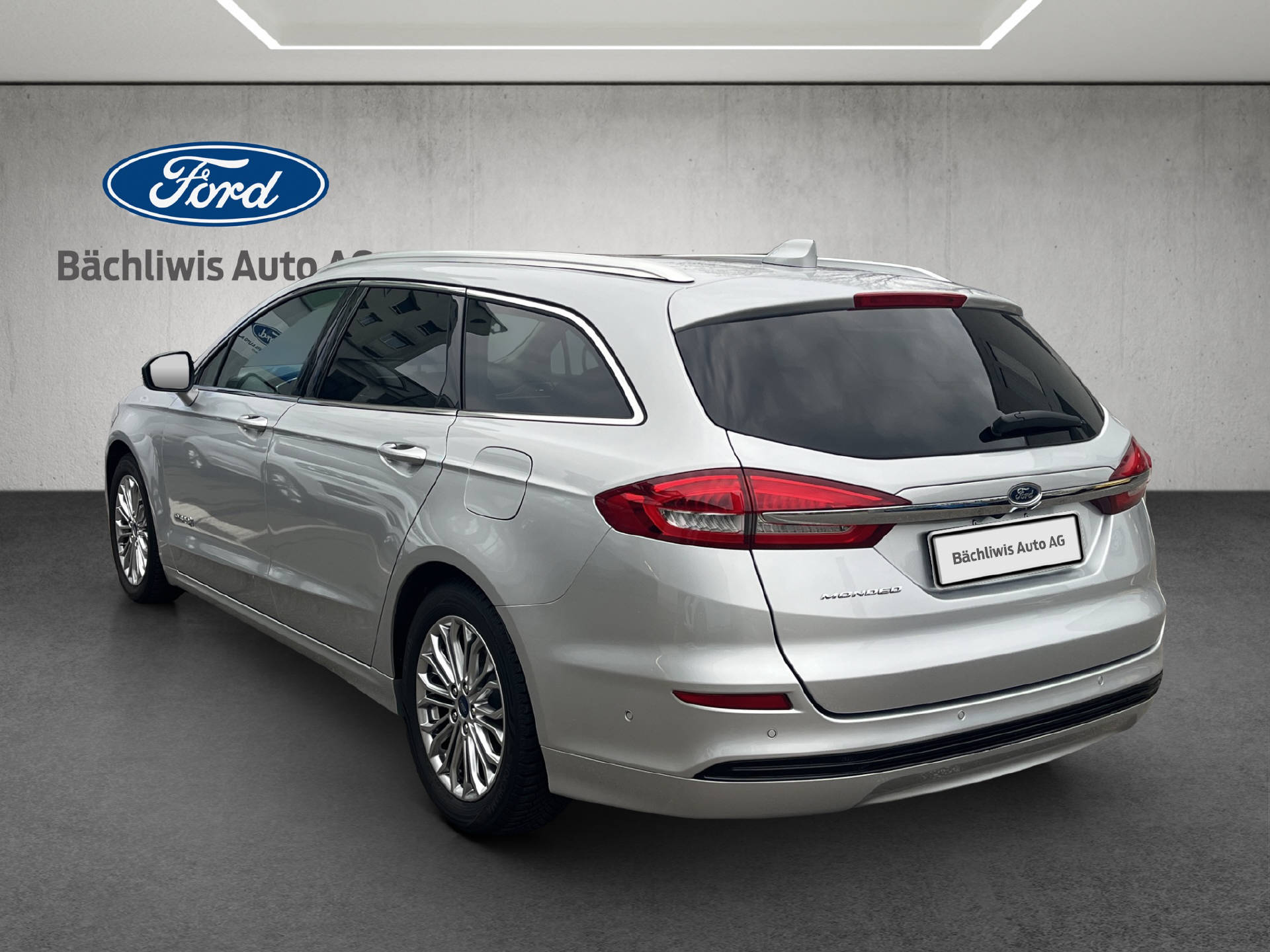 FORD Mondeo Station Wagon 2.0 HEV 187 Titanium-showroom-element-2