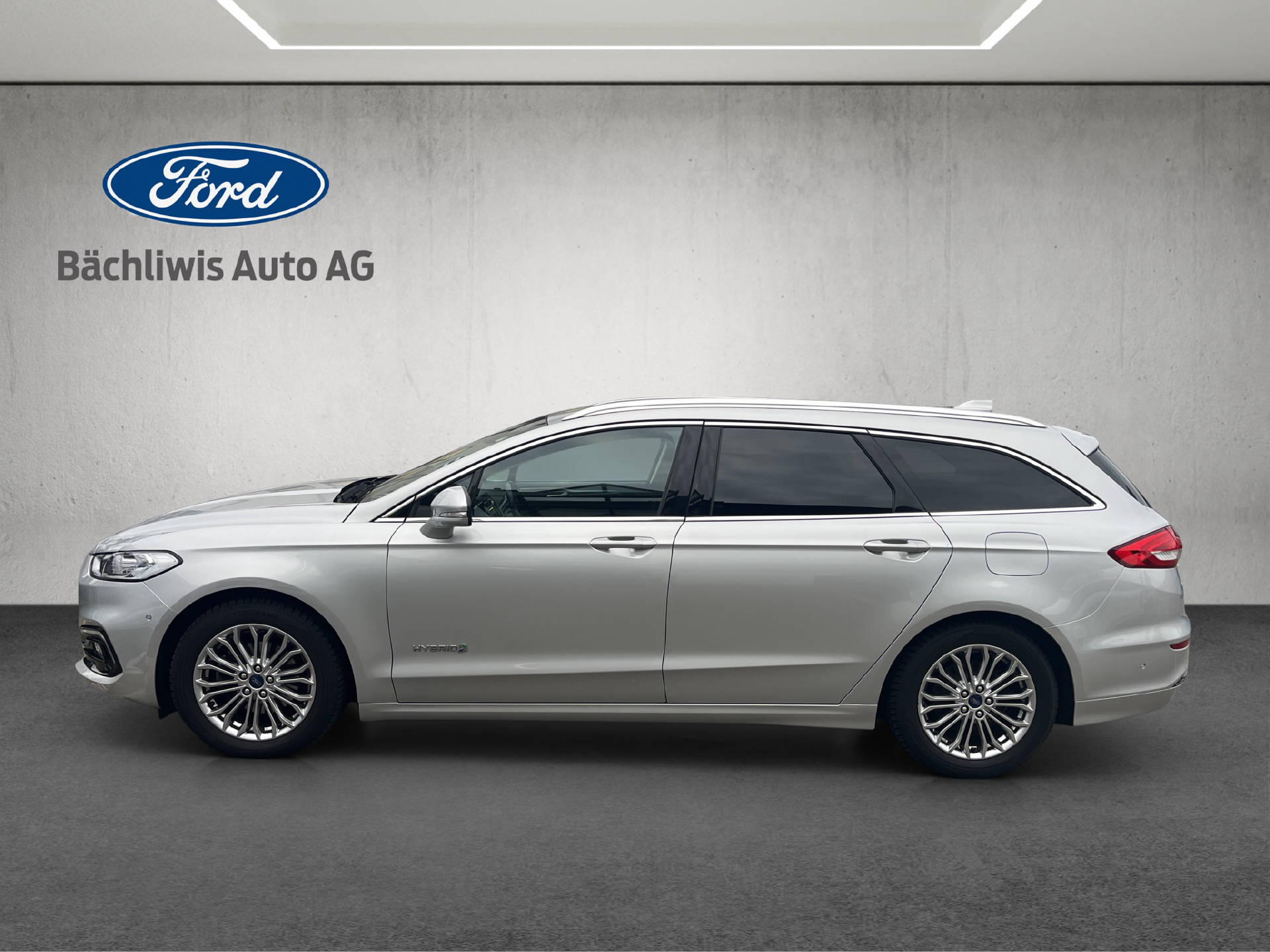 FORD Mondeo Station Wagon 2.0 HEV 187 Titanium-showroom-element-1