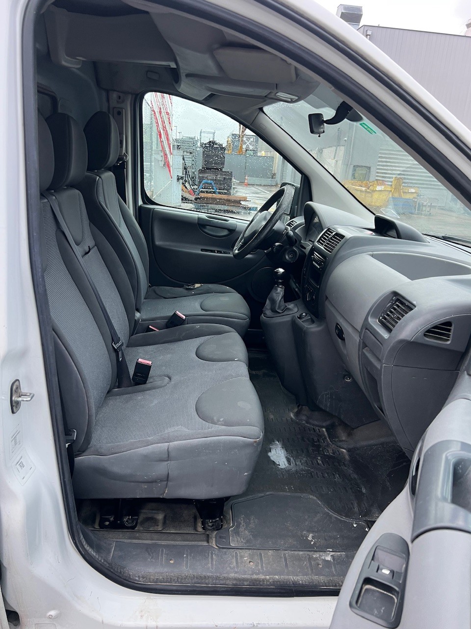 PEUGEOT Expert 2.0 HDi 229 L1H1-image-12