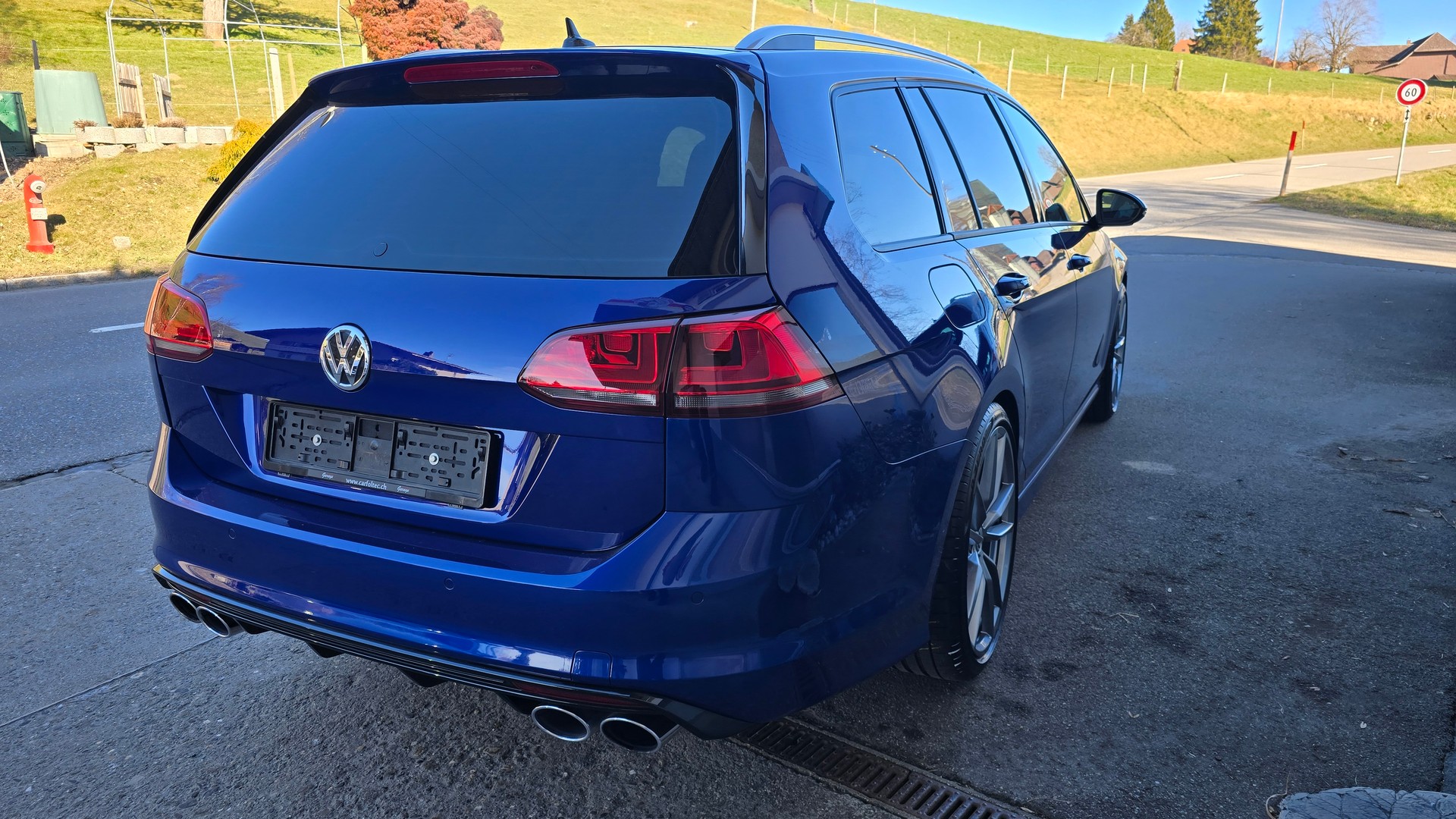 VW Golf Variant 2.0 TSI R 4 Motion DSG-image-3