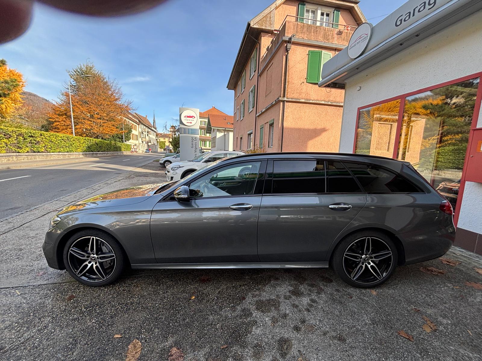 MERCEDES-BENZ E 220 d AMG Line 4Matic 9G-Tronic-image-2