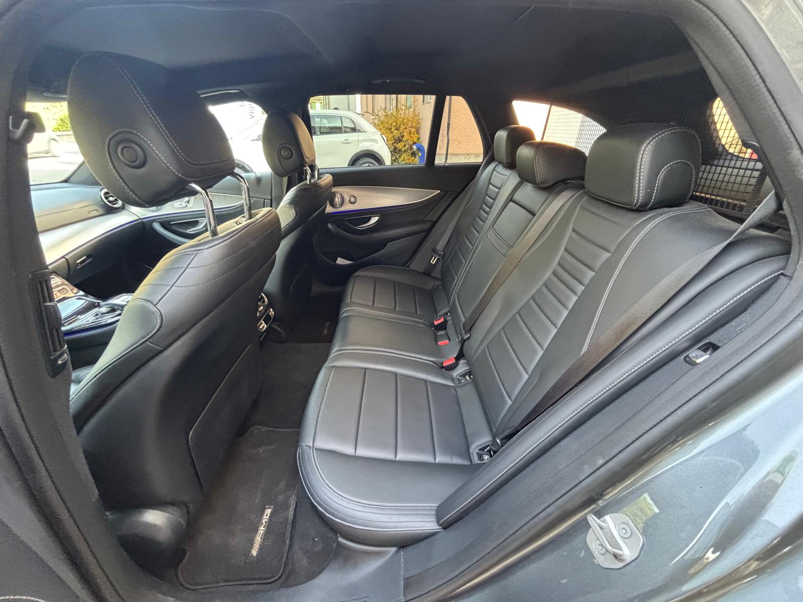 MERCEDES-BENZ E 220 d AMG Line 4Matic 9G-Tronic-image-9