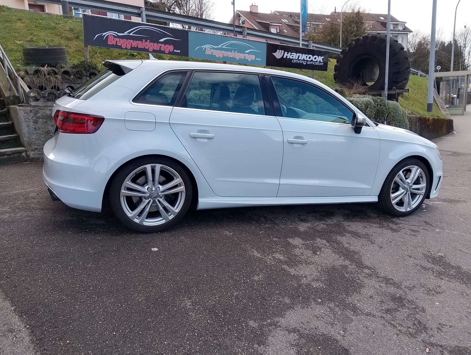 AUDI S3 Sportback 2.0 TFSI quattro S-tronic-image-6