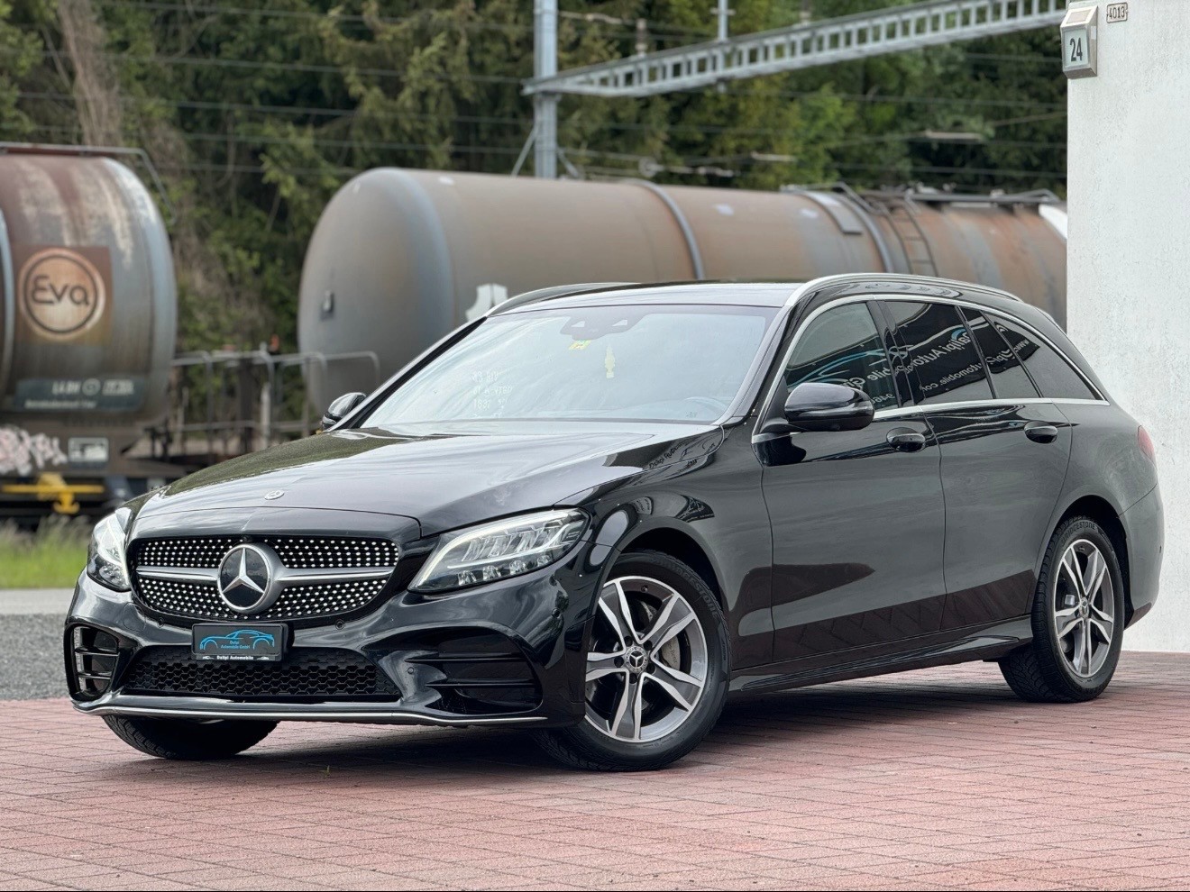 MERCEDES-BENZ C 220 d AMG Line 9G-Tronic-showroom-element-1