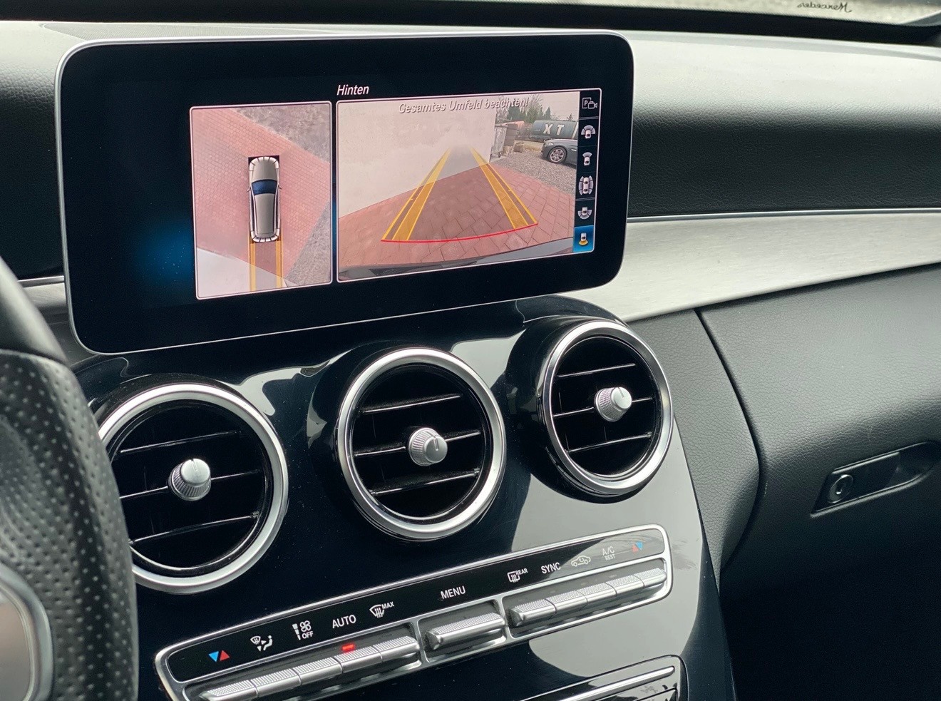 MERCEDES-BENZ C 220 d AMG Line 9G-Tronic-image-10