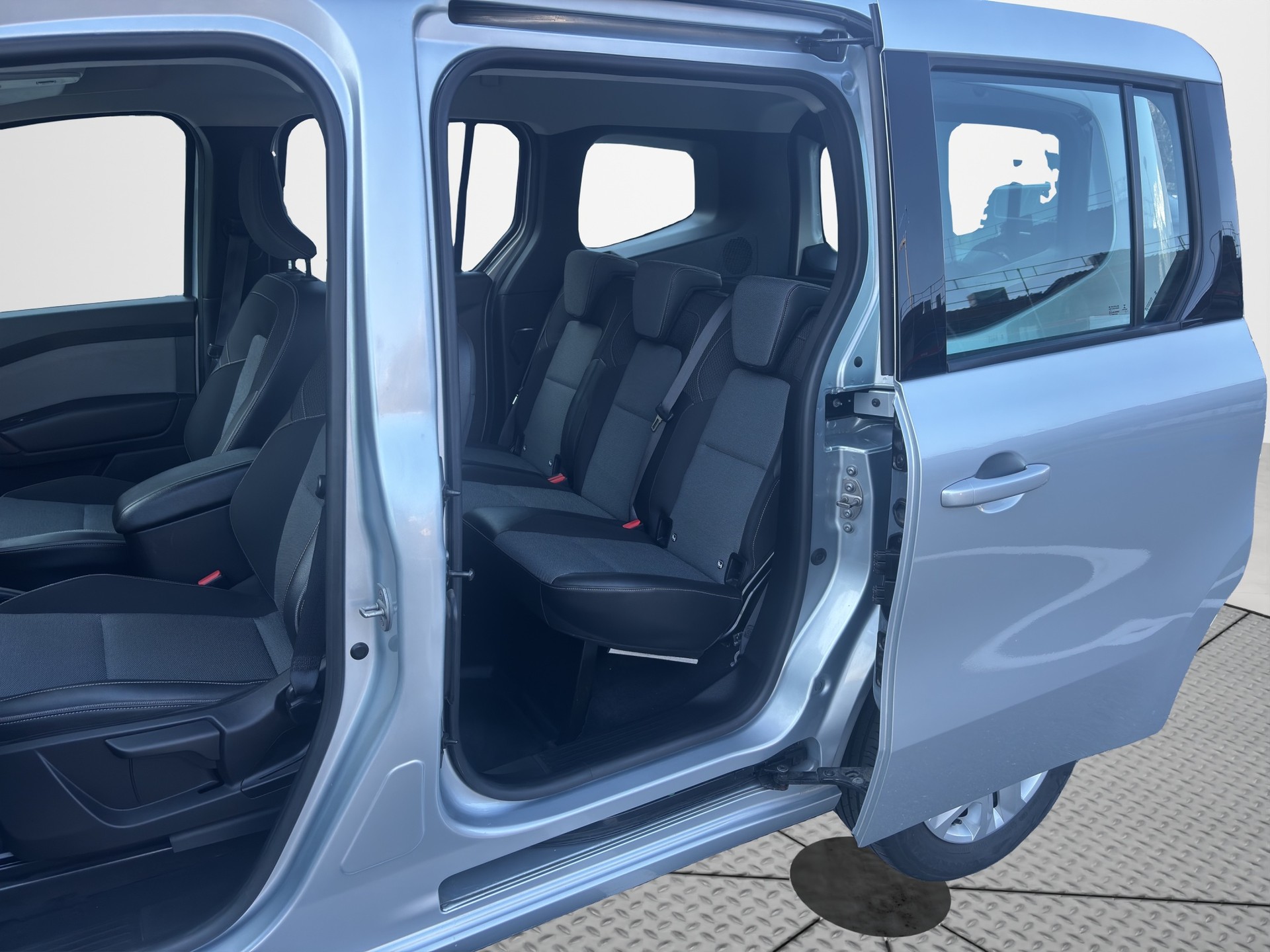 RENAULT Kangoo 1.3 TCe 130 PF Edition One-image-17