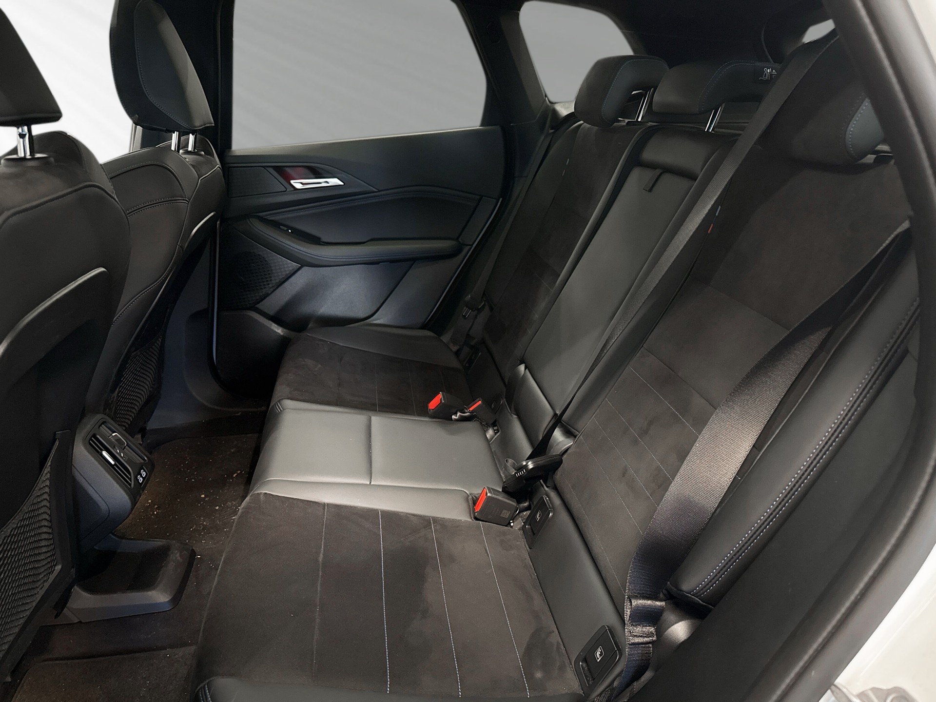 BMW 225e xDrive Active Tourer M Sport-image-6