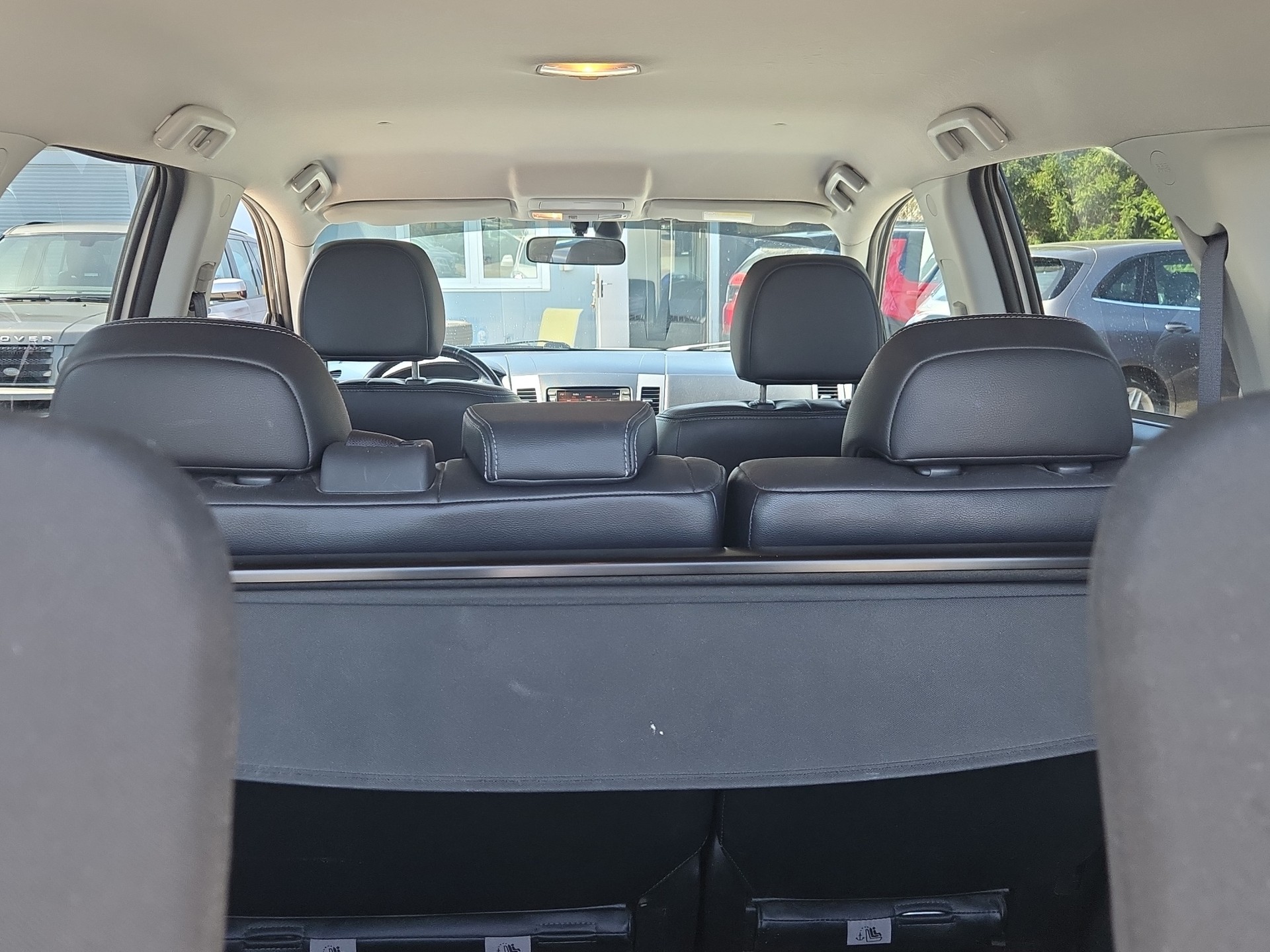 PEUGEOT 4007 2.2 HDi Platinum Edition DCS6-image-13
