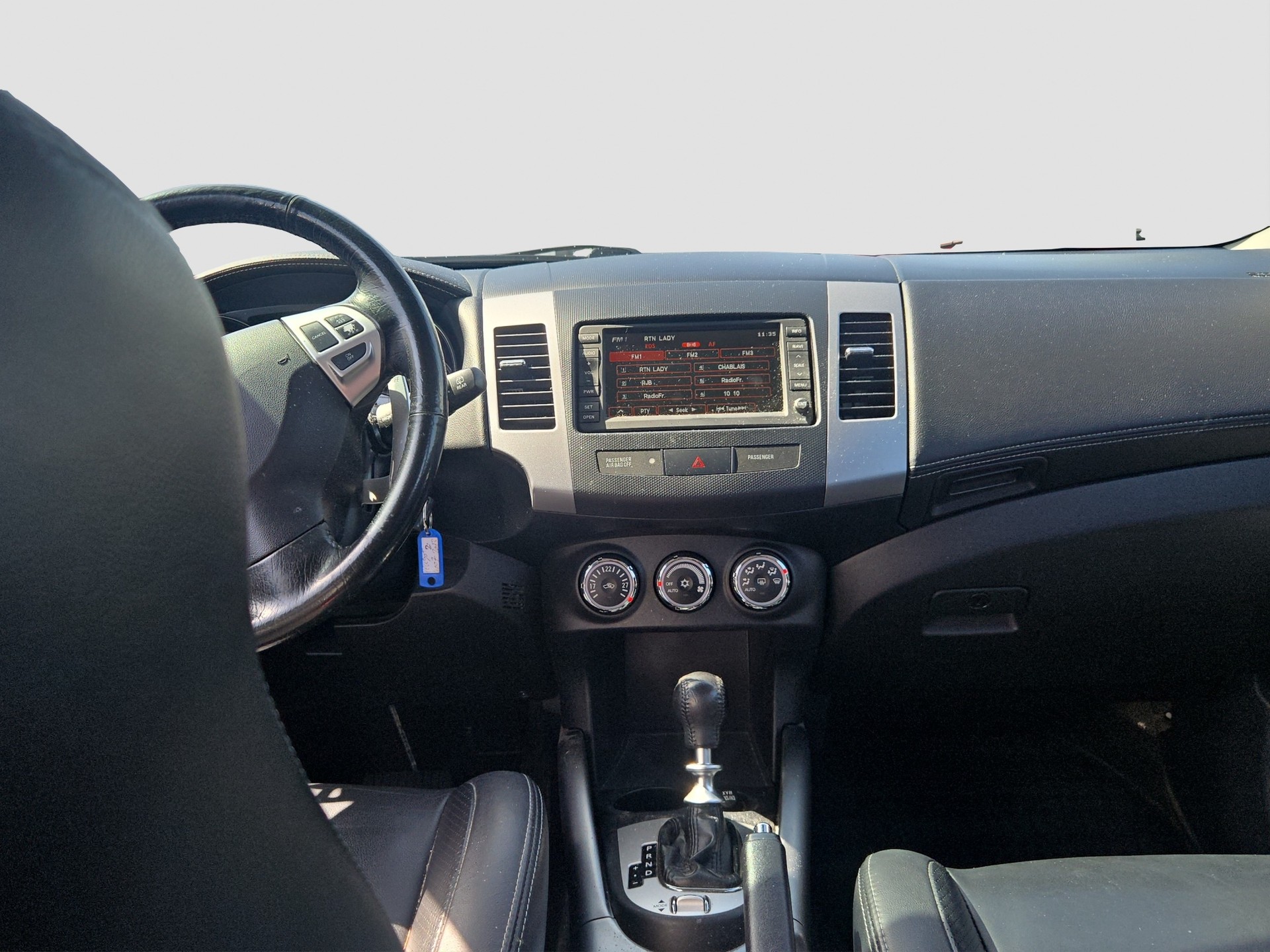 PEUGEOT 4007 2.2 HDi Platinum Edition DCS6-image-9