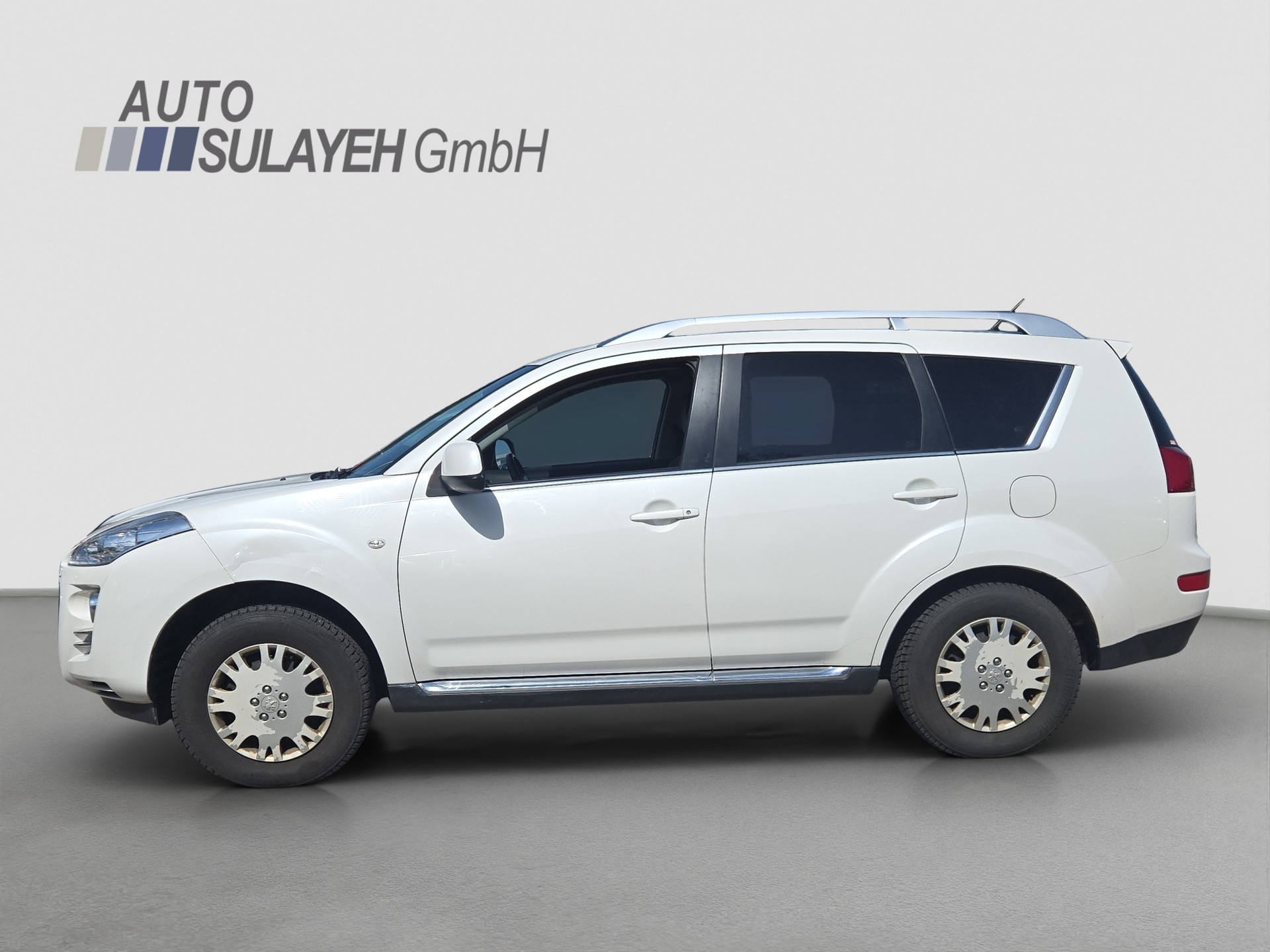 PEUGEOT 4007 2.2 HDi Platinum Edition DCS6-showroom-element-3