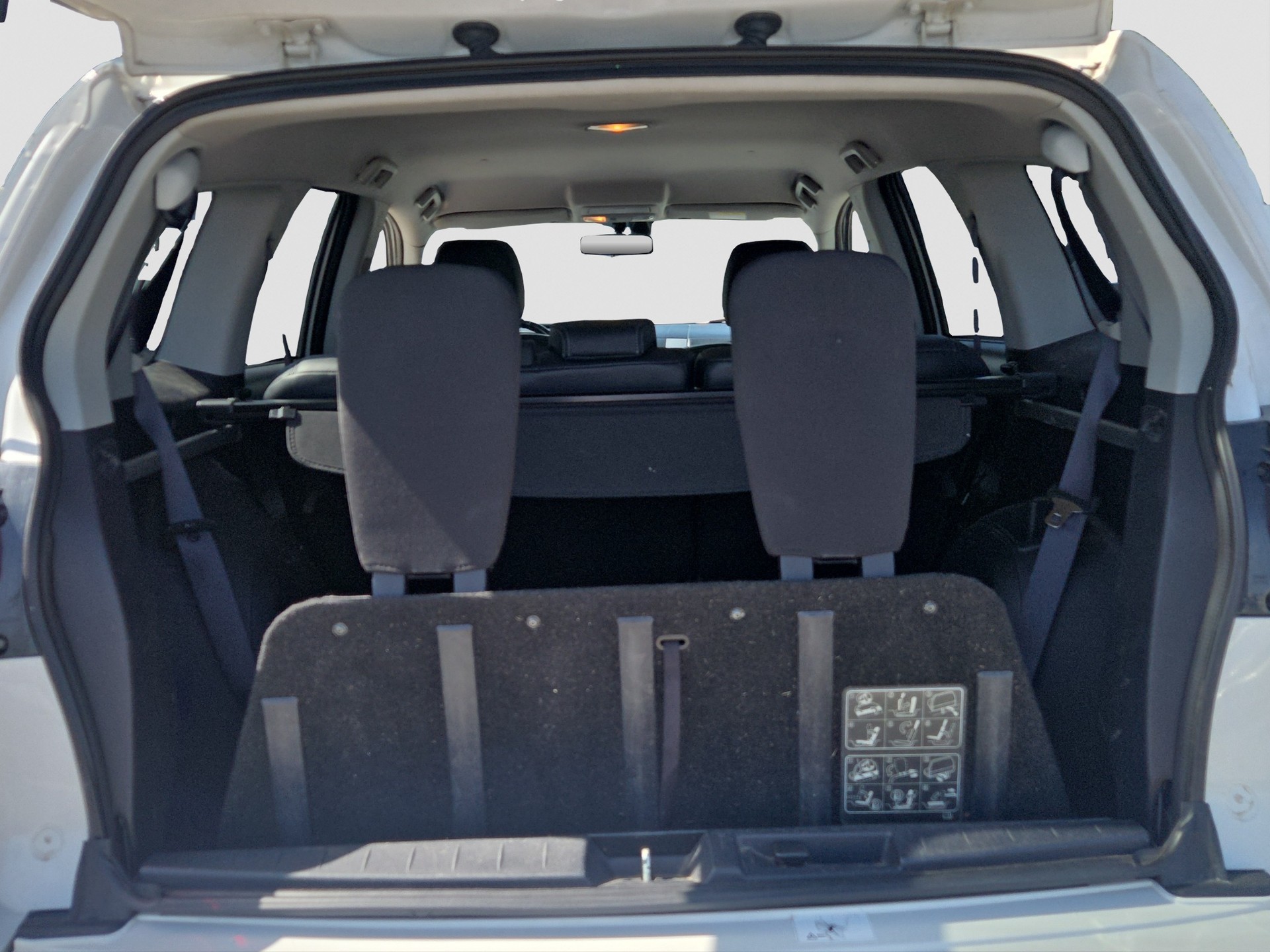 PEUGEOT 4007 2.2 HDi Platinum Edition DCS6-image-10