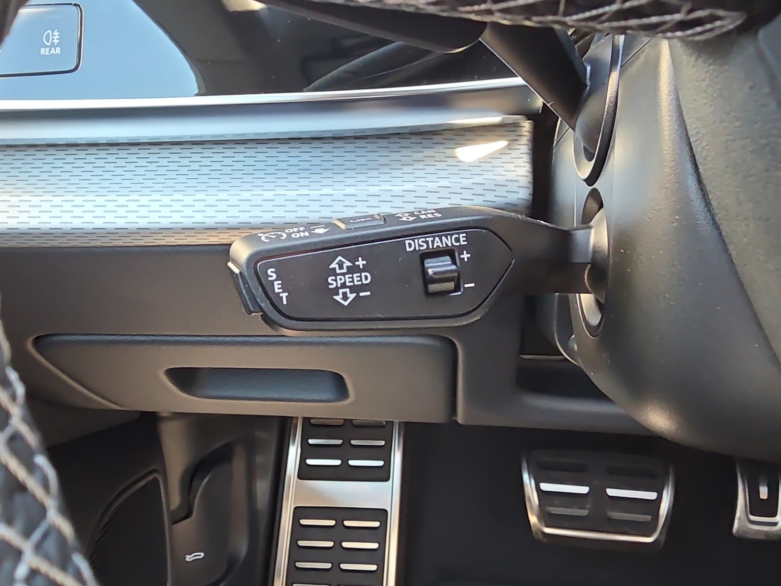 AUDI Q8 SUV TFSI e quattro 290 kW Attraction tiptronic-image-14