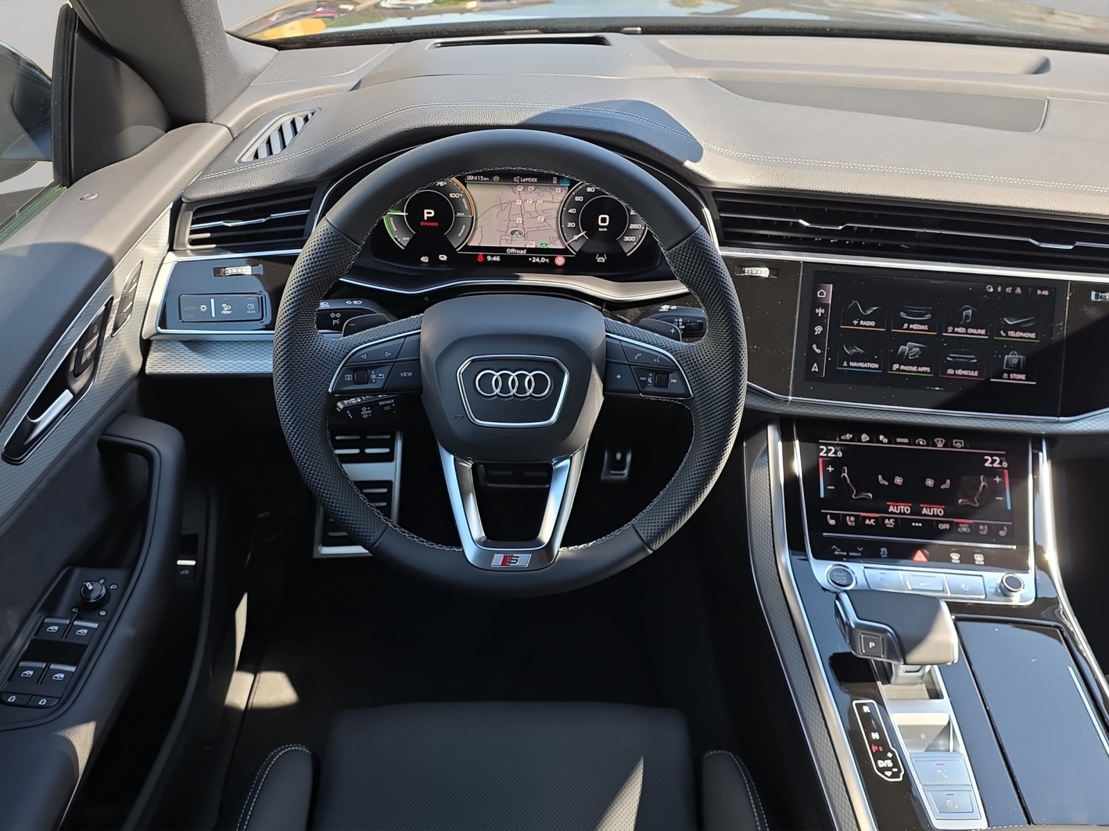 AUDI Q8 SUV TFSI e quattro 290 kW Attraction tiptronic-image-10