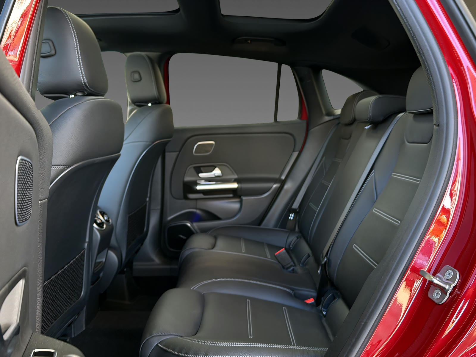 MERCEDES-BENZ GLA 250 e EQ Star 8G-DCT-image-9