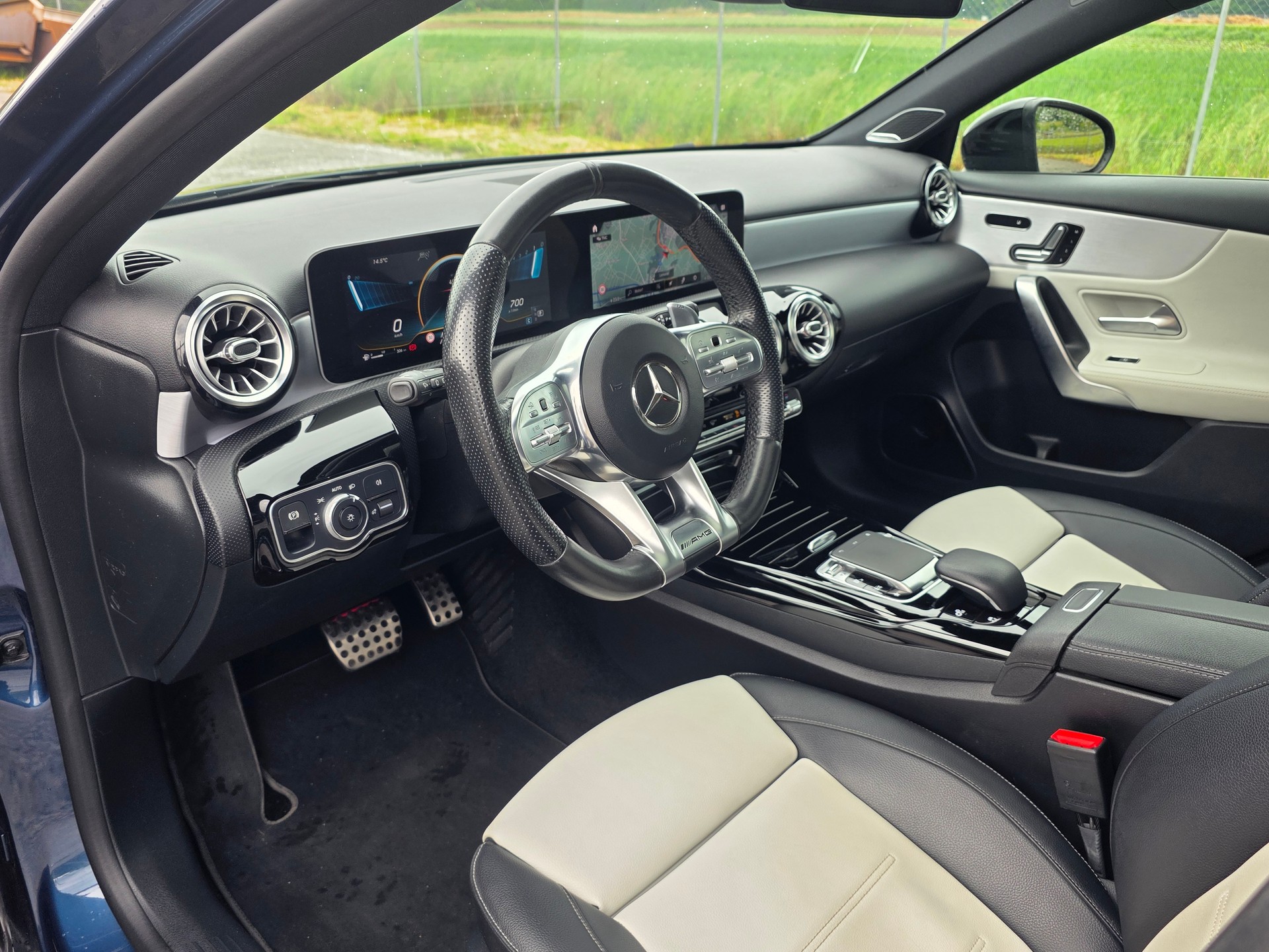 MERCEDES-BENZ A 35 AMG 4Matic Speedshift / Neu ab Mfk.-image-10