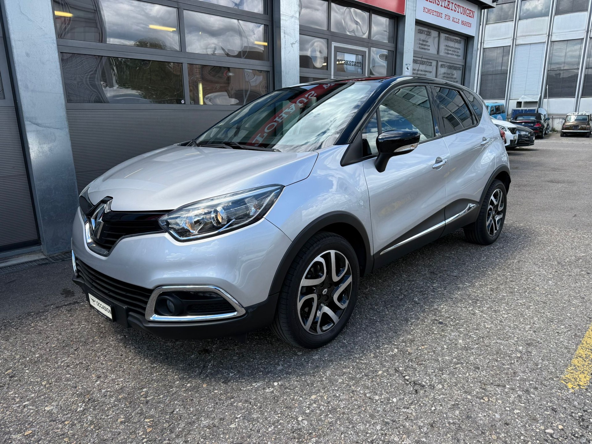 RENAULT Captur 1.2 T 16V Privilège EDC
