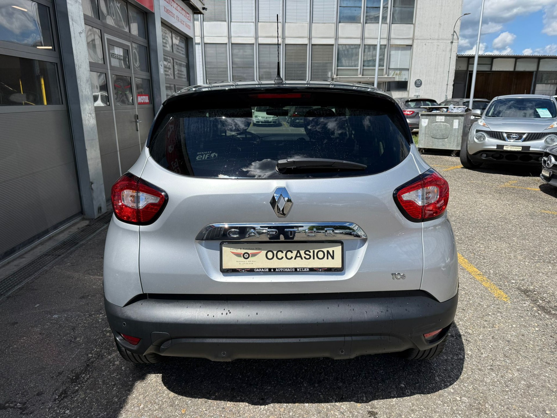 RENAULT Captur 1.2 T 16V Privilège EDC-image-5