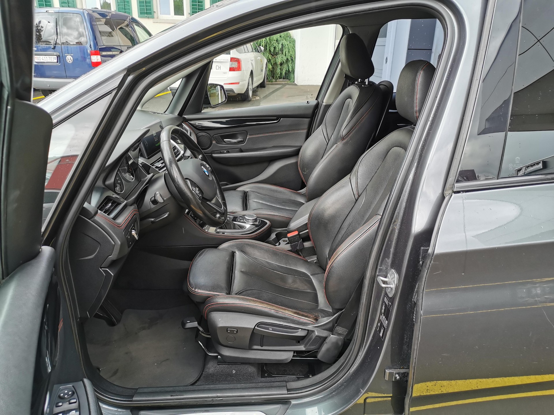 BMW 218d Gran Tourer-image-6