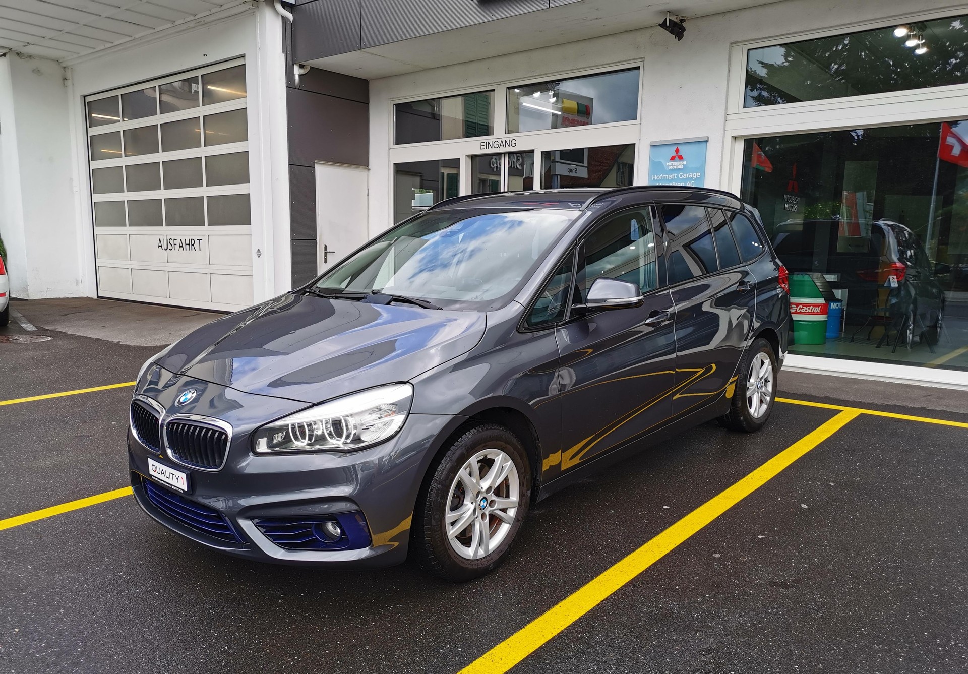 BMW 218d Gran Tourer-image-2