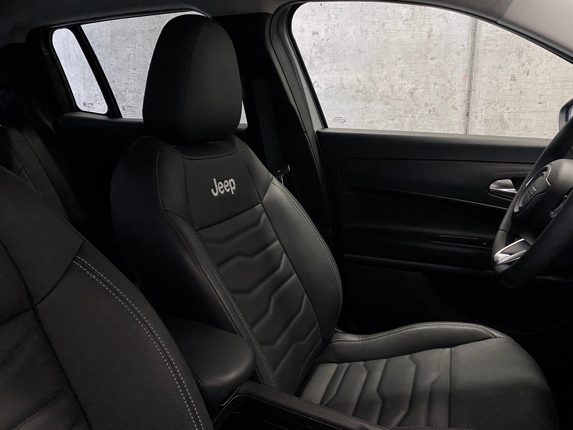 JEEP Avenger 1.2 Turbo*MildHybrid*Swiss*Summit*-showroom-element-3