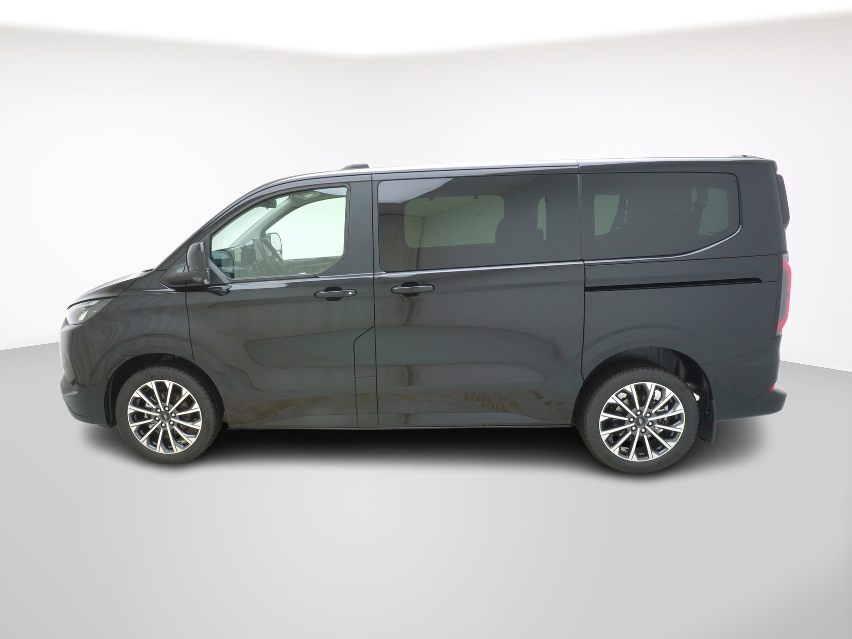 FORD Tourneo Custom 320 L1 2.0 TDCI 4x4 Titanium X-image-1