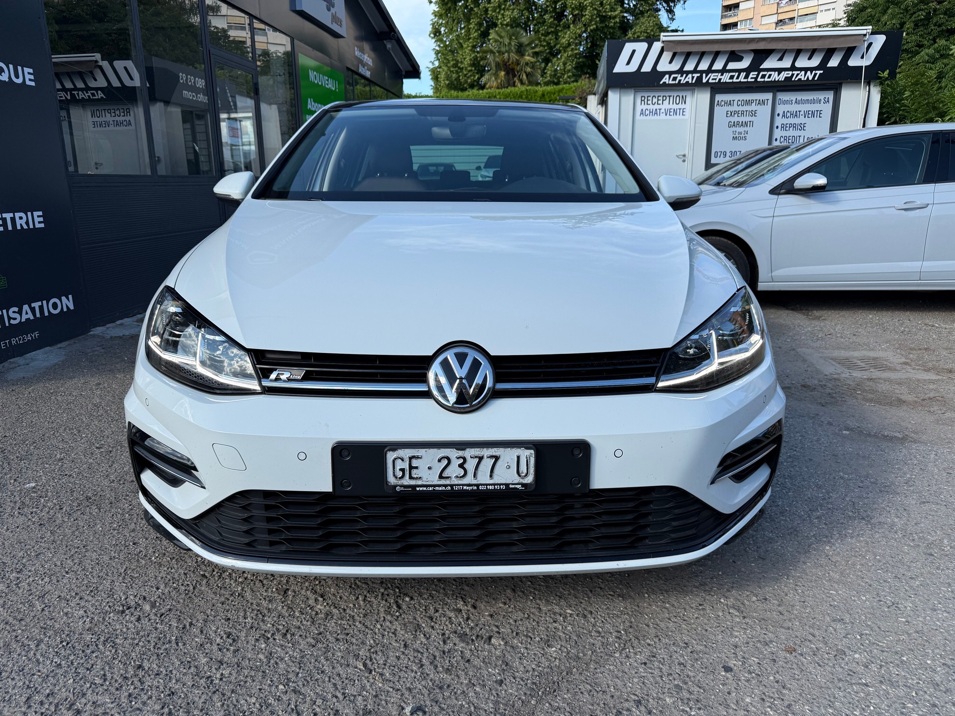 VW Golf 1.5 TSI R-Line EVO Comfortline-showroom-element-1