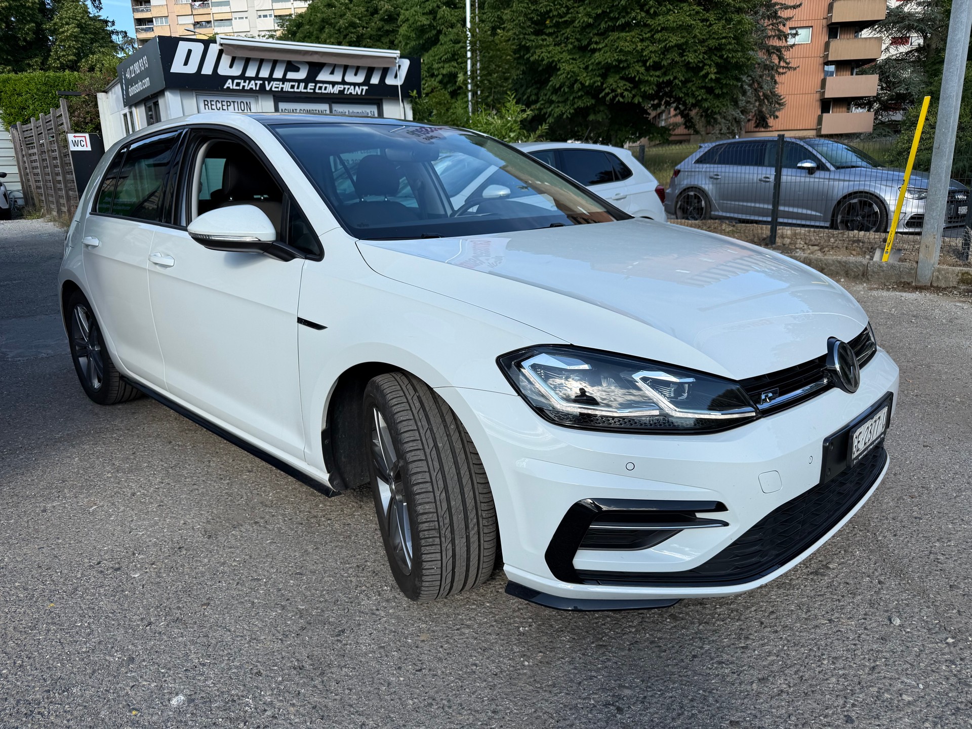 VW Golf 1.5 TSI R-Line EVO Comfortline-showroom-element-2