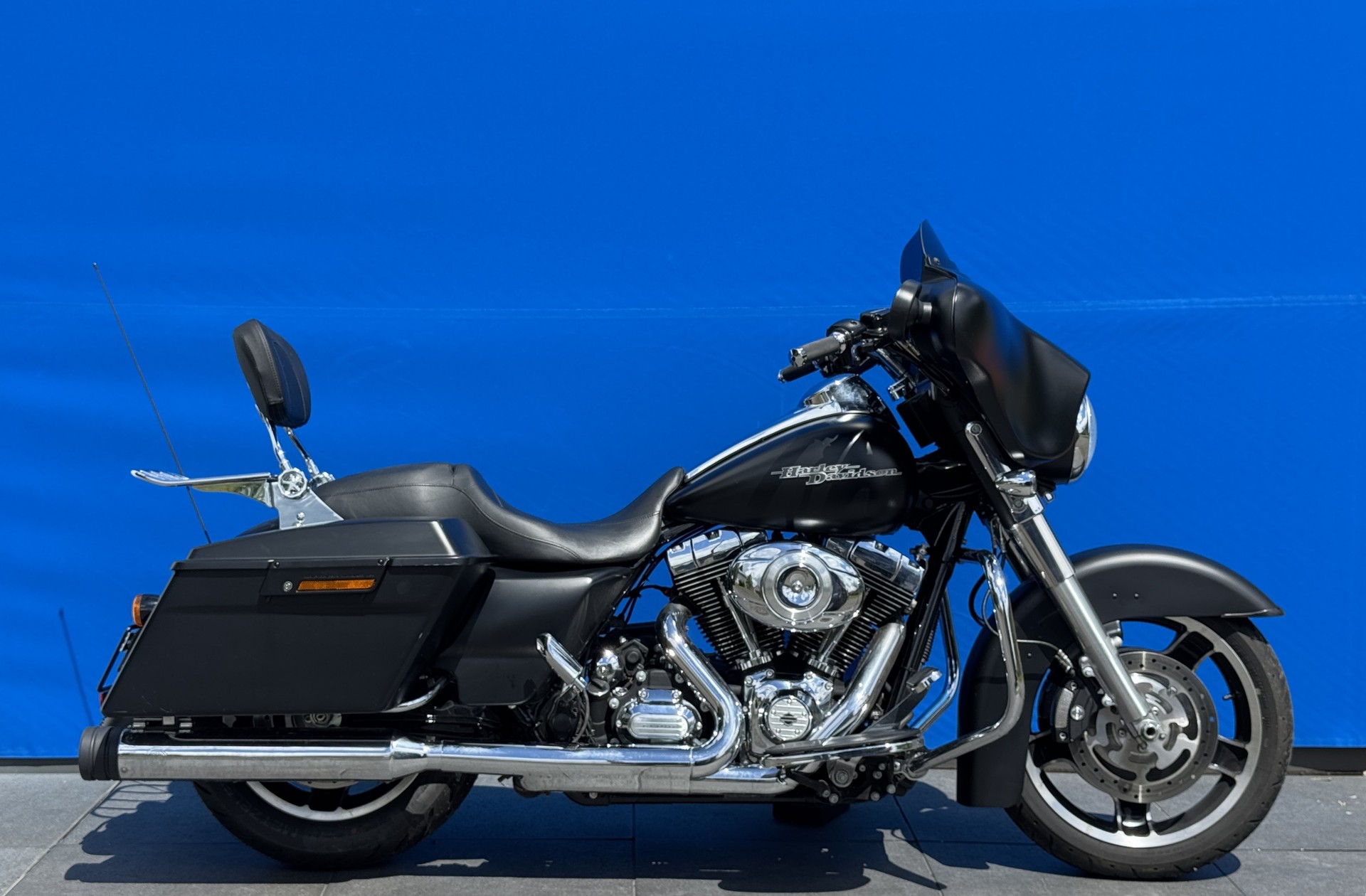 HARLEY-DAVIDSON FLHX Street Glide ABS-image-12