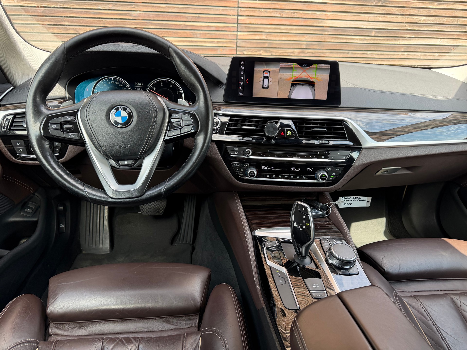 BMW 530d xDrive Touring Luxury Line Steptronic-image-5