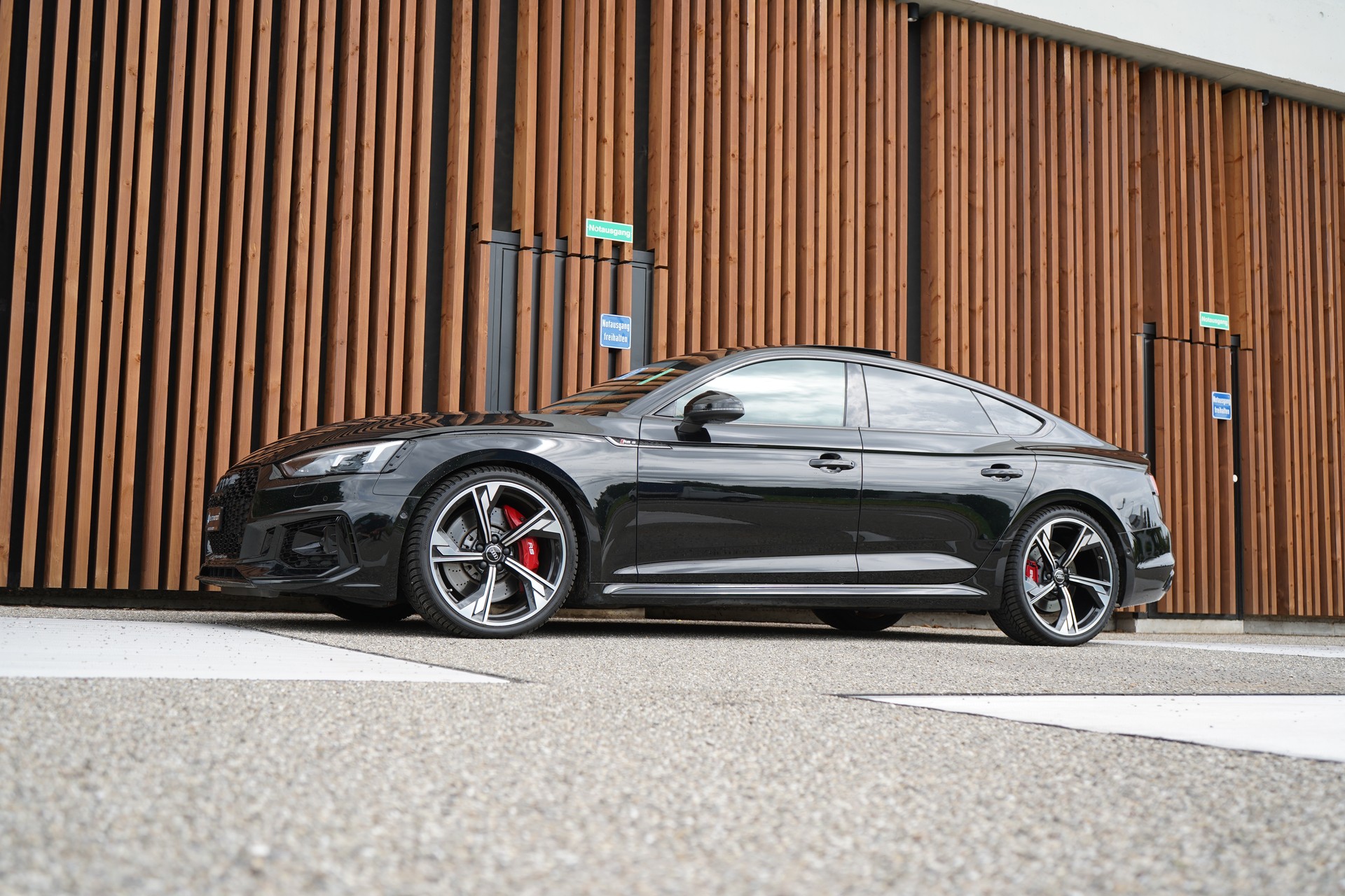AUDI RS5 SPORTBACK 2.9 TFSI QUATTRO TIPTRONIC BLACK l 450 PS-image-9