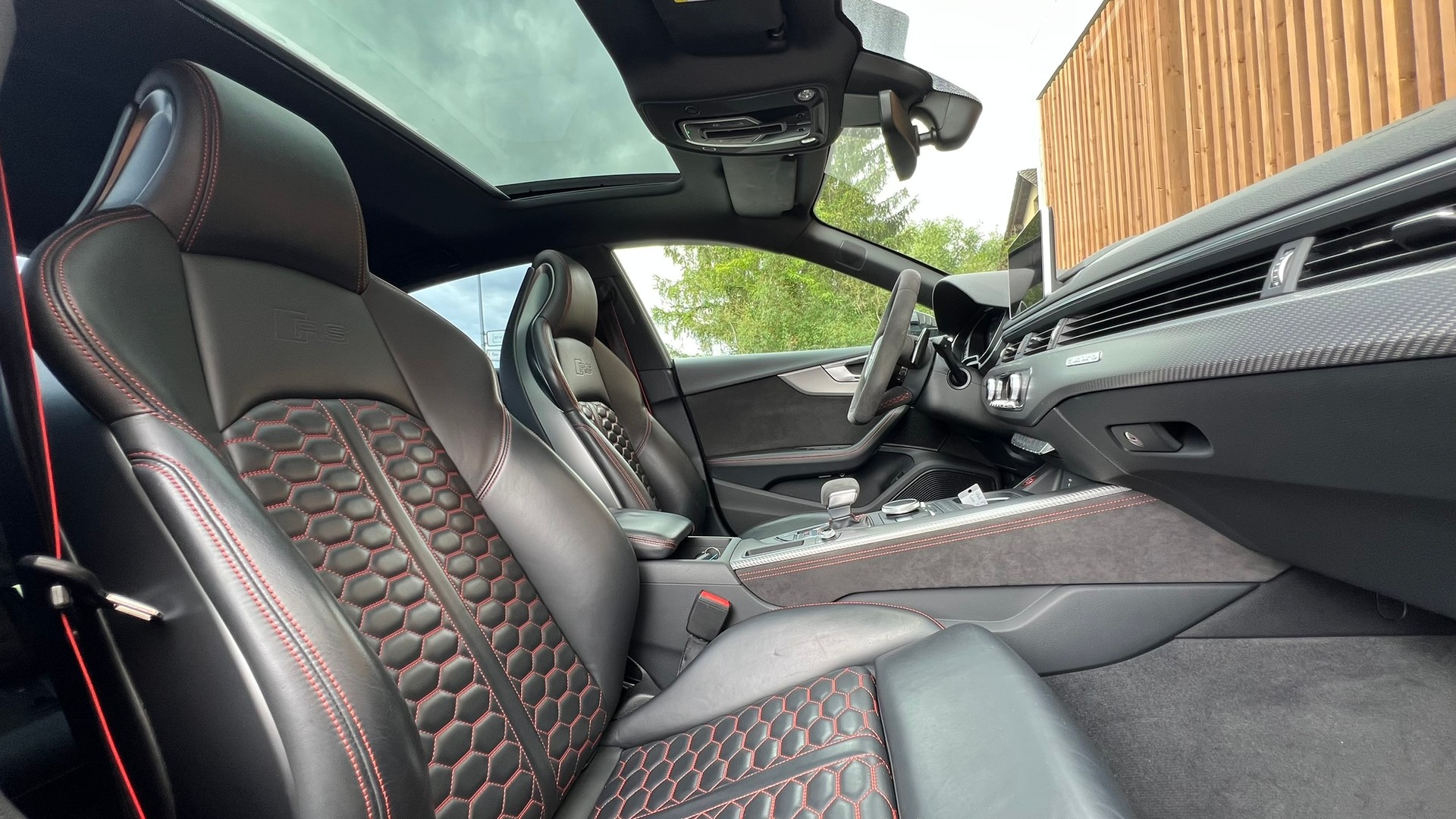 AUDI RS5 SPORTBACK 2.9 TFSI QUATTRO TIPTRONIC BLACK l 450 PS-image-22