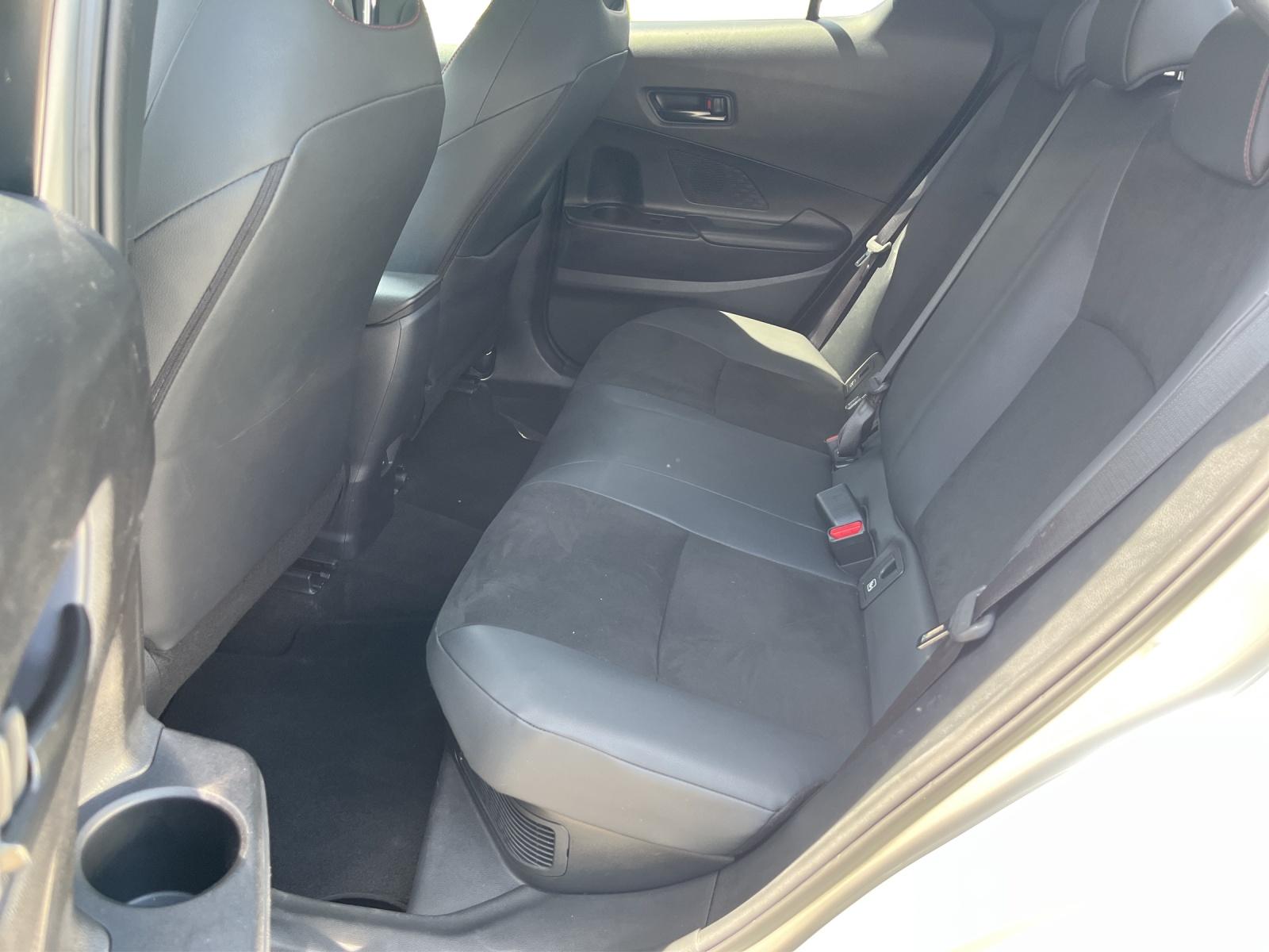 TOYOTA C-HR 2.0 HEV GR Sport 4x4-image-11