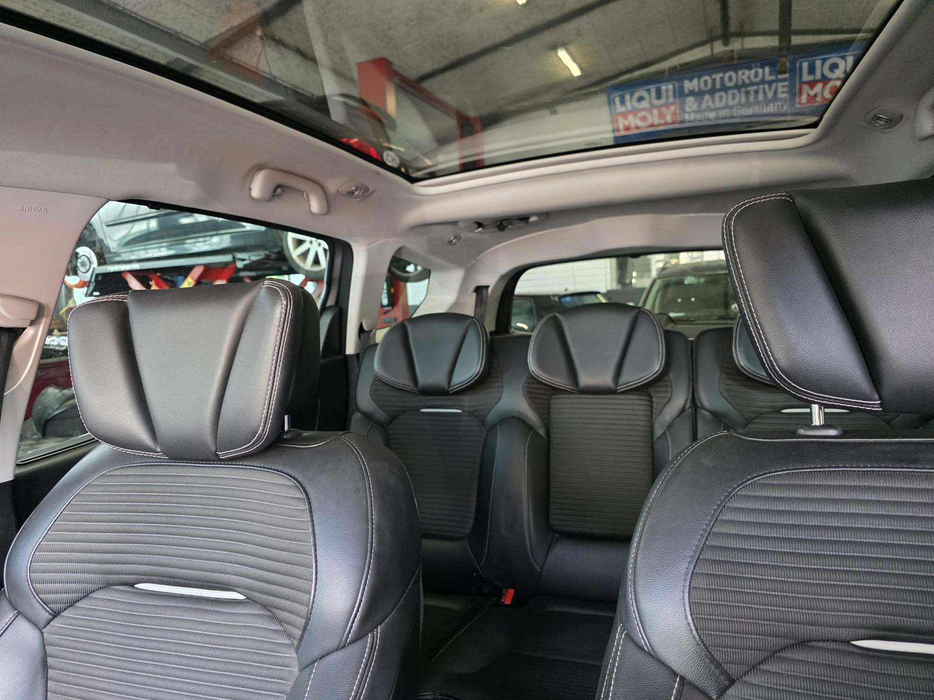 RENAULT Grand Scénic 1.5 dCi Initiale Paris EDC-image-9