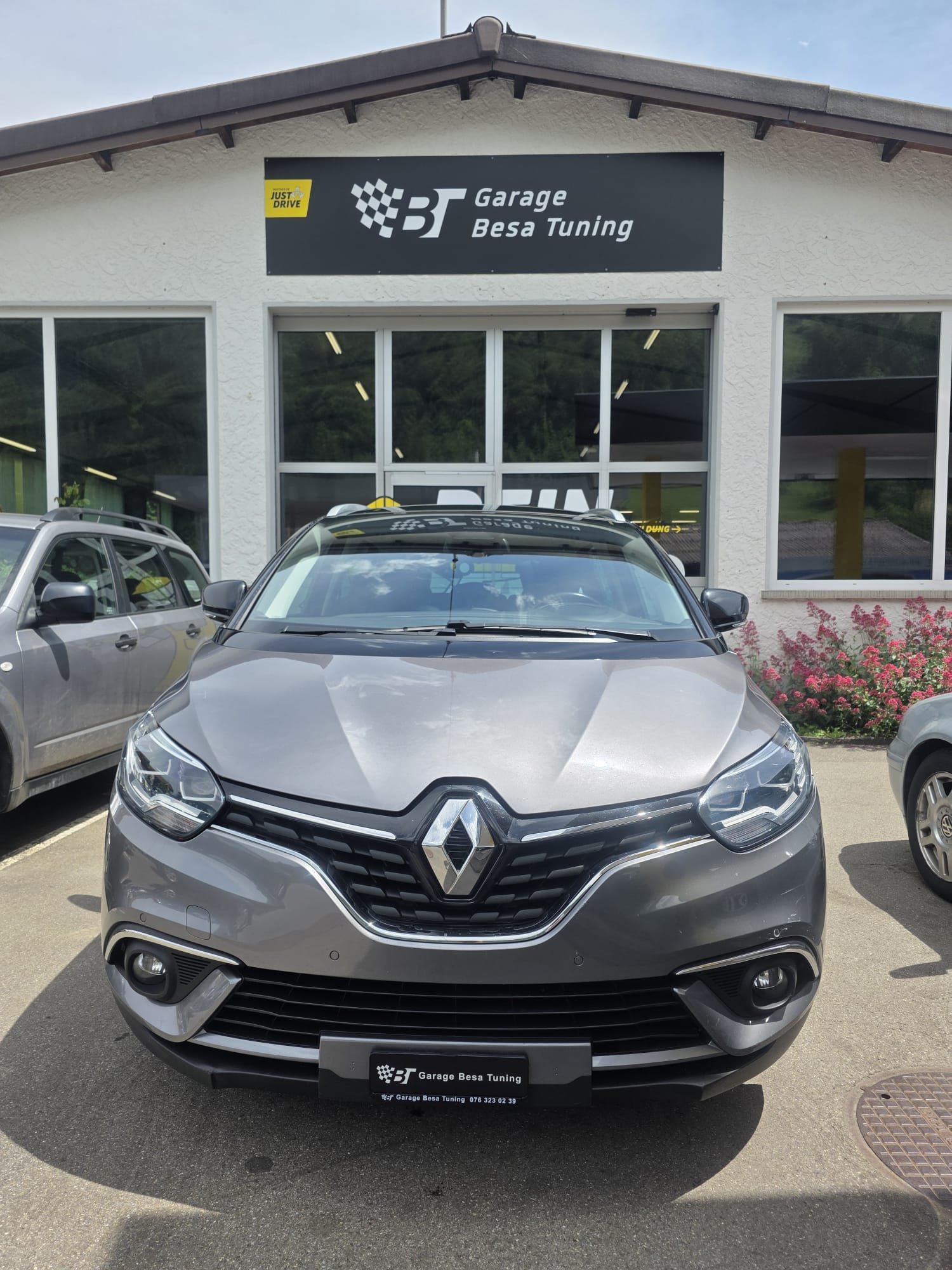 RENAULT Grand Scénic 1.5 dCi Initiale Paris EDC-showroom-element-2