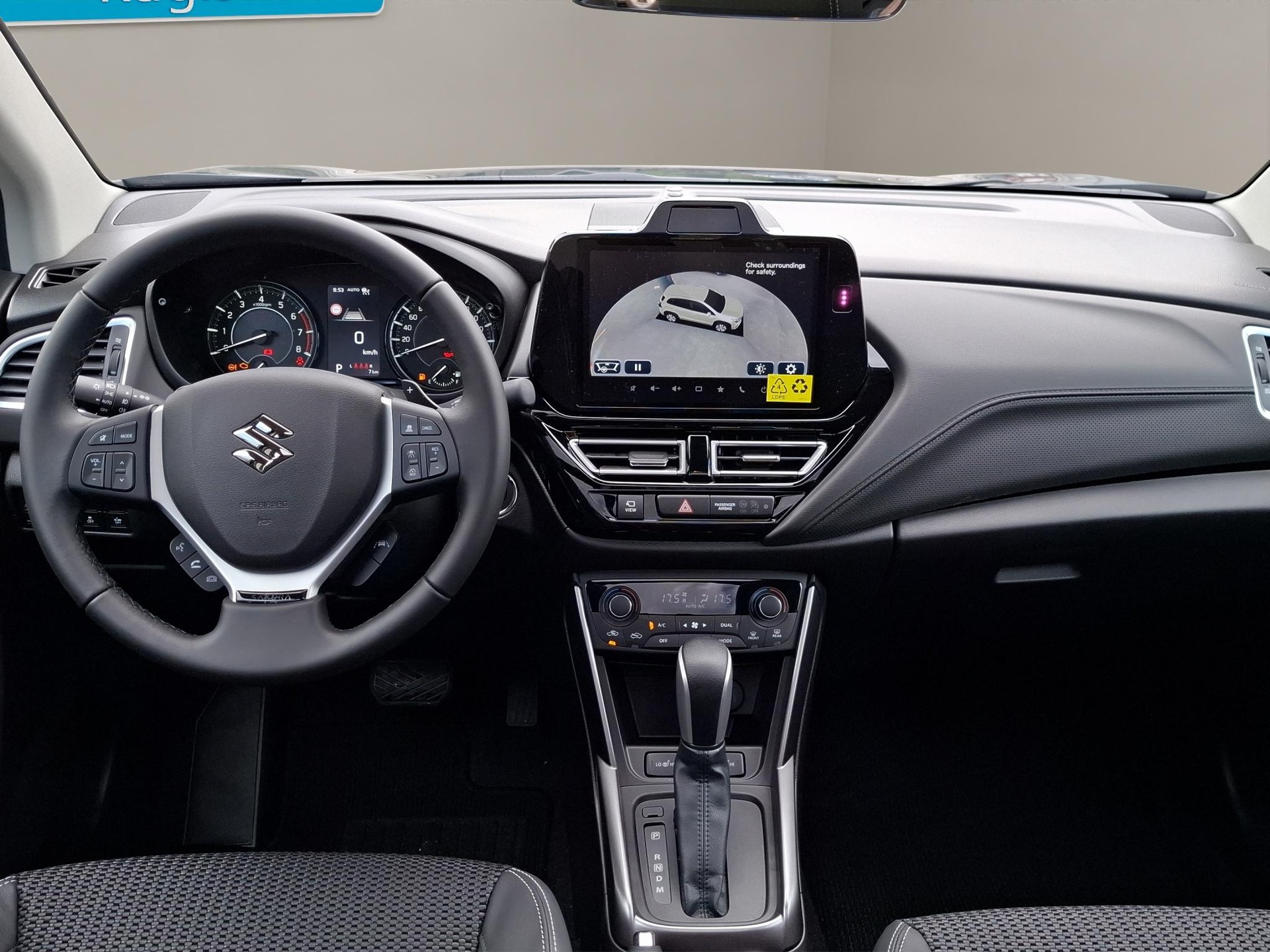 SUZUKI S-Cross 1.4 T Sakura Top Hybrid 4x4-image-10