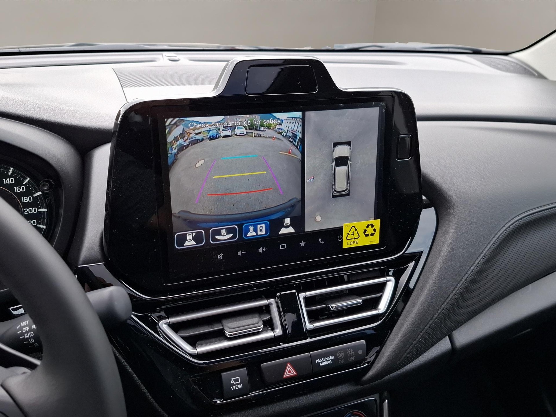 SUZUKI S-Cross 1.4 T Sakura Top Hybrid 4x4-image-9
