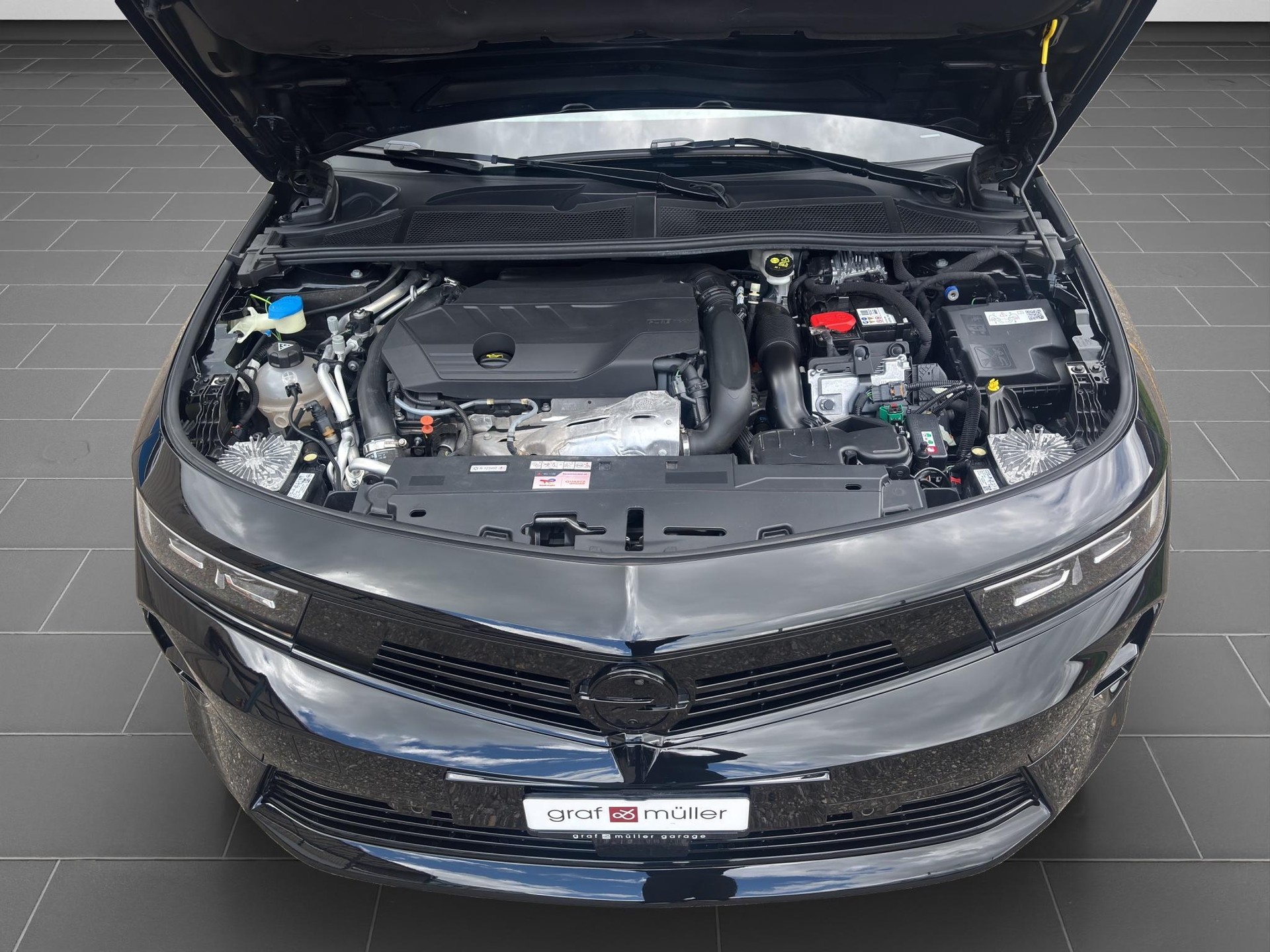 OPEL Astra Sports Tourer 1.6 T PHEV 180 GS-image-9