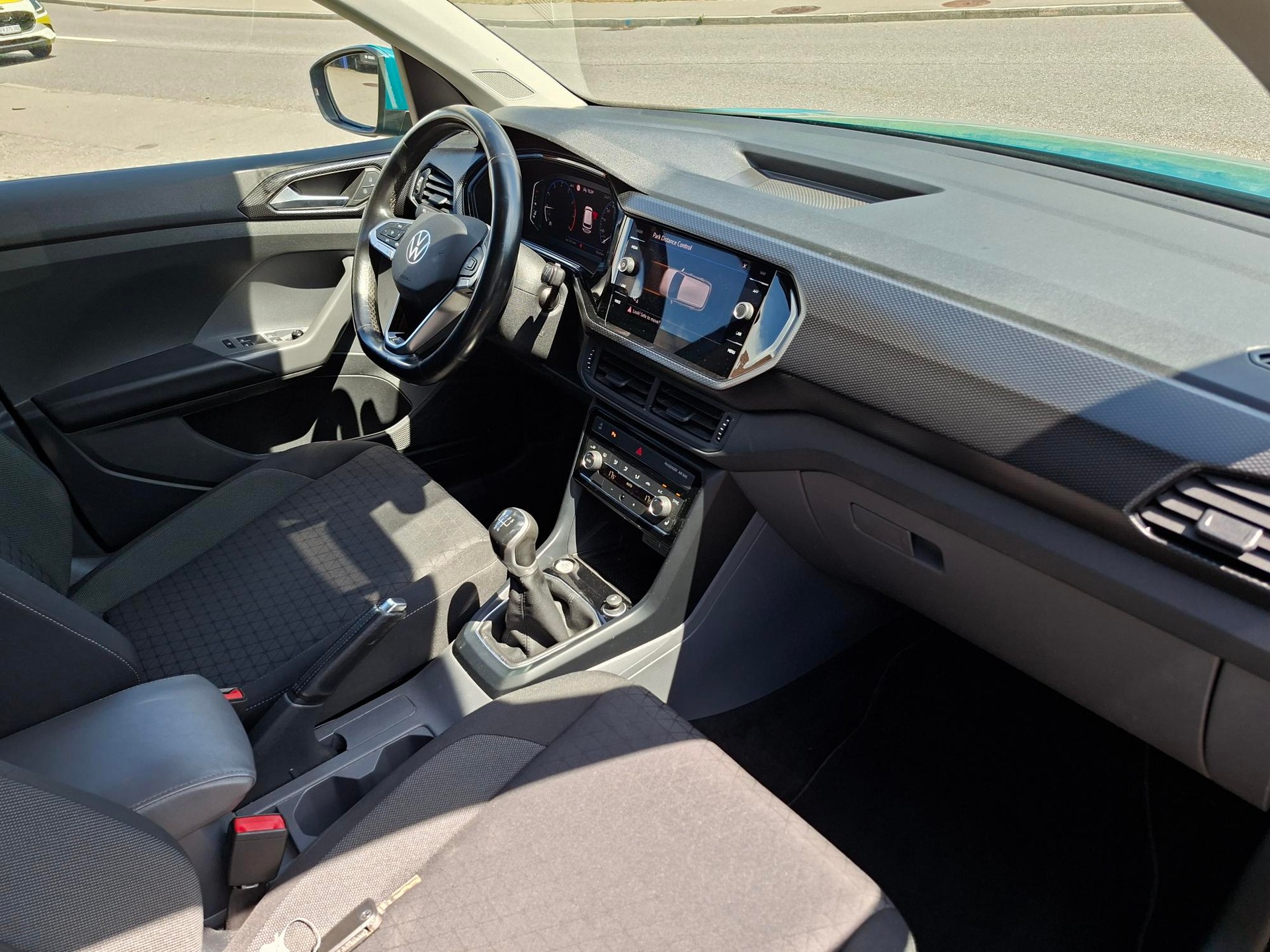 VW T-Cross 1.0 TSI Life-image-9