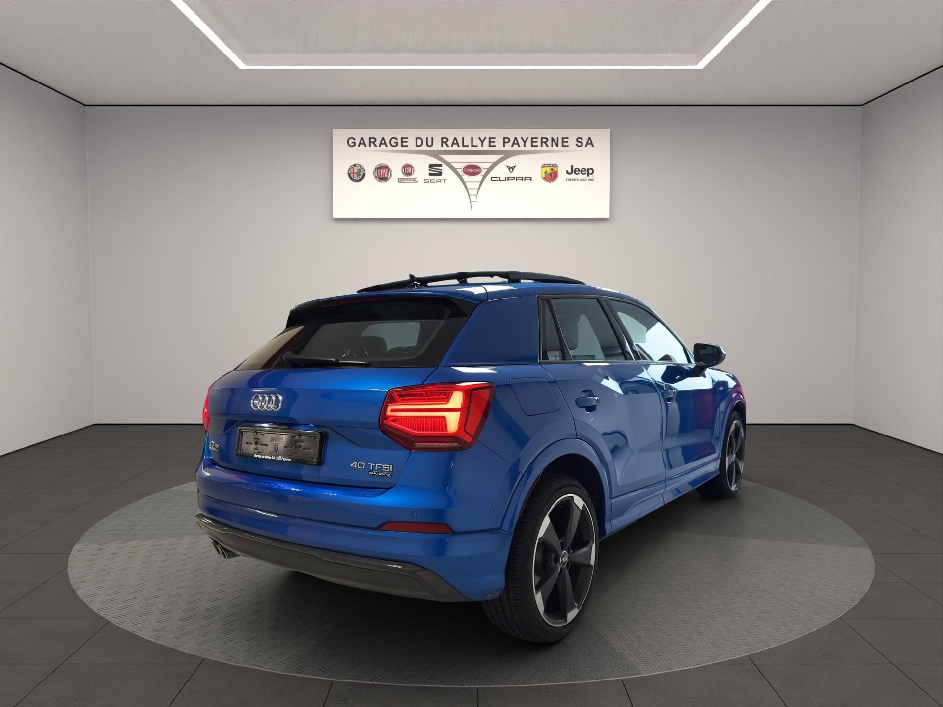 AUDI Q2 40 TFSI Sport quattro S-tronic-showroom-element-3