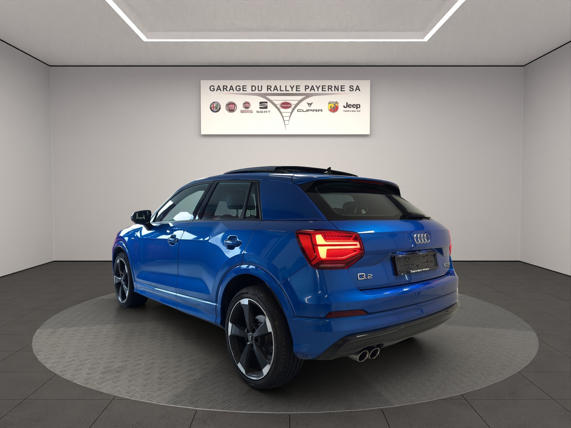 AUDI Q2 40 TFSI Sport quattro S-tronic-showroom-element-1