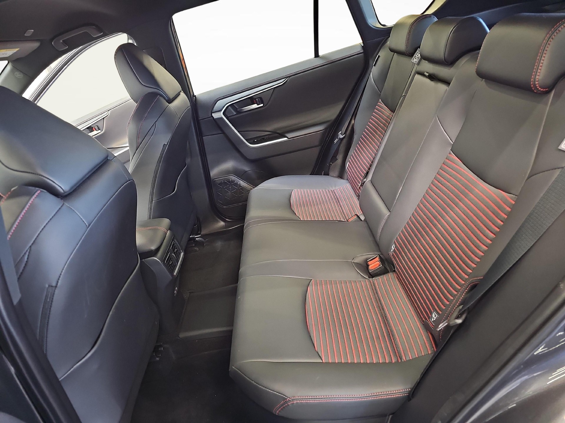 SUZUKI Across 2.5 PHEV Compact Top 4x4-image-10