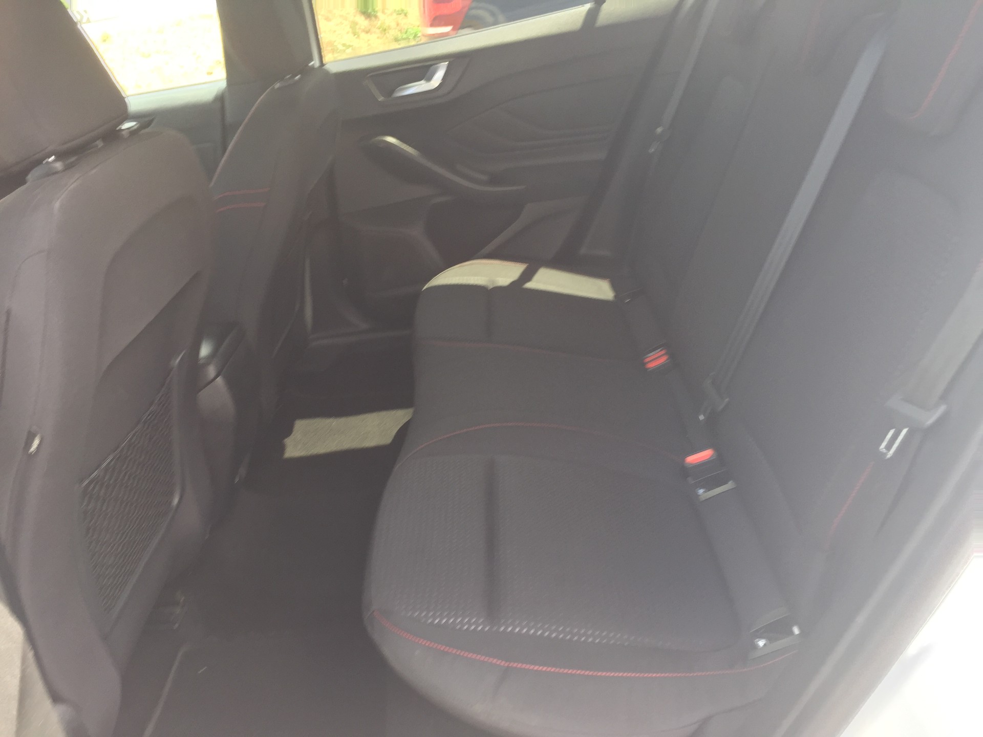 FORD Focus 1.0 SCTi ST Line Automatic-image-8
